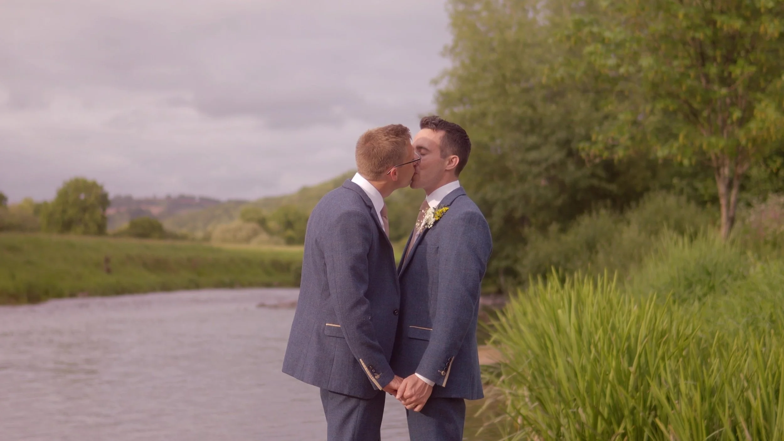 Richard and Ross's wedding highlights thumbnail.jpg