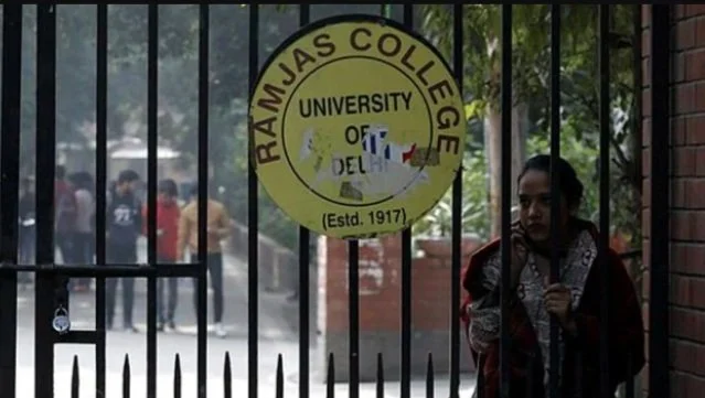 Eight ad-hocs displaced from English department, allege teachers at Ramjas