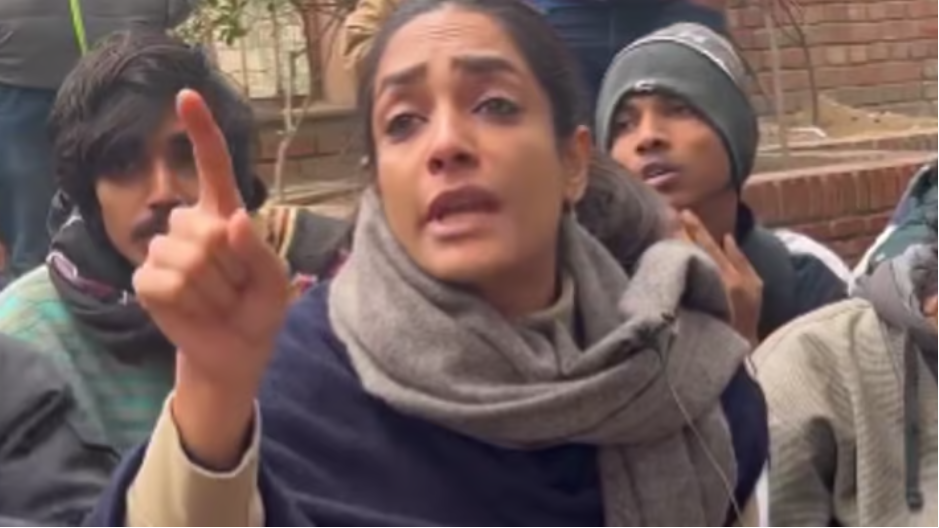 Delhi Police Accused of Ransacking Dalit Teacher's Protest Site, Tearing Baba Sahab's Picture