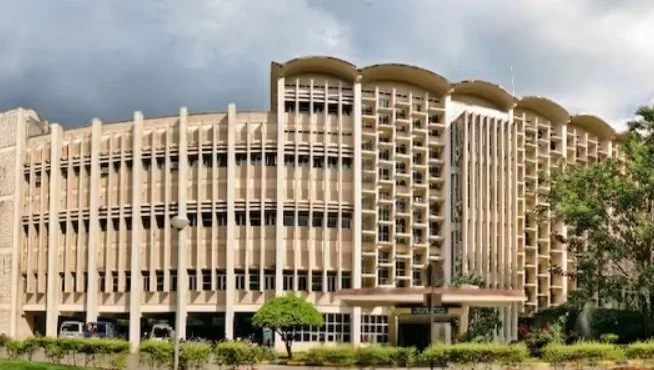 IIT Bombay Cancels Lecture on 'Crisis in Indian Education', Raises Concerns Over Academic Freedom