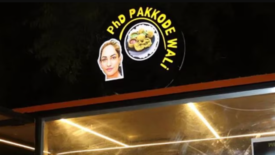 Former Delhi University ad-hoc professor booked for opening ‘pakoda’ stall outside varsity