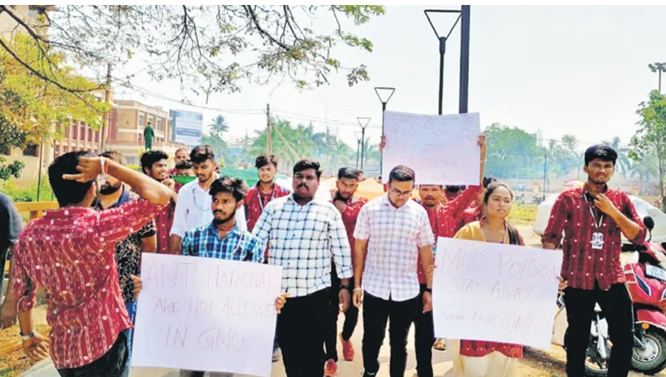 JNU Professor Forced to Leave Podium Amid Protests at GMU