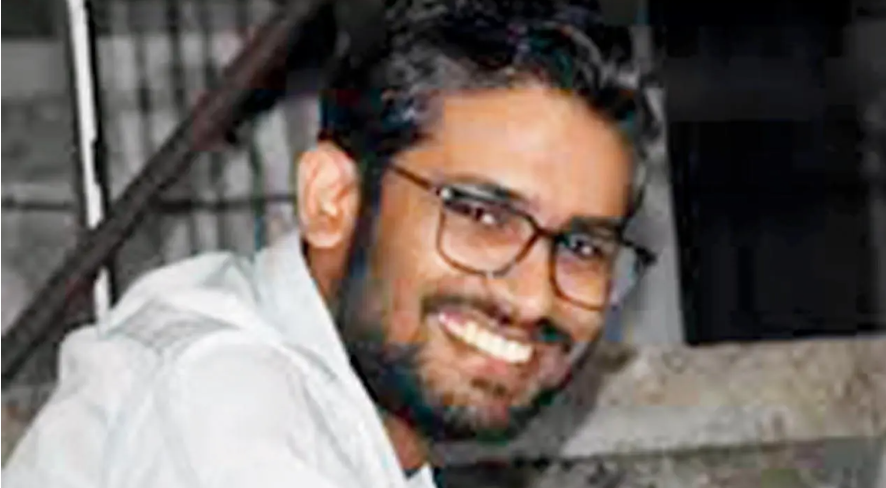 Mumbai: 600 Alumni Throw Weight Behind TISS Student