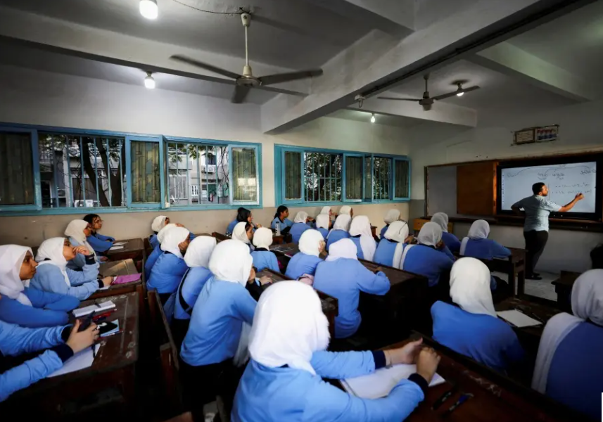 Egypt: Declining Funding Undermines Education