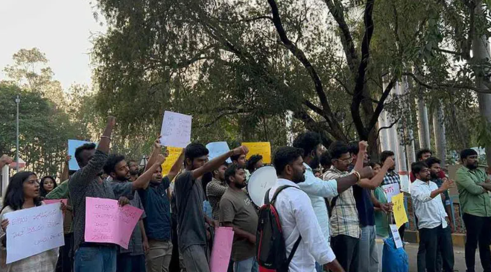 University of Hyderabad Students Protest over Pending Scholarships