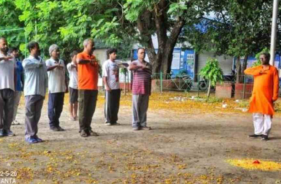RSS Unit at JU, Vows to ‘Uproot Maoism’, Daily Morning Drills on Campus Football Ground, ‘Dand Prayog’ Soon