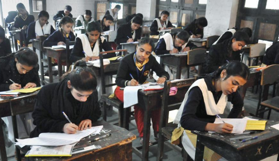 Doordarshan Anchor Calls Delhi Student 'Pakistani' For Raising CBSE Marking Grievance