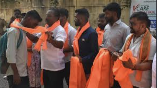 Hindutva Group Sri Rama Sene Distributes Saffron Shawls in Hubballi Colleges After Karnataka Revokes Hijab Ban