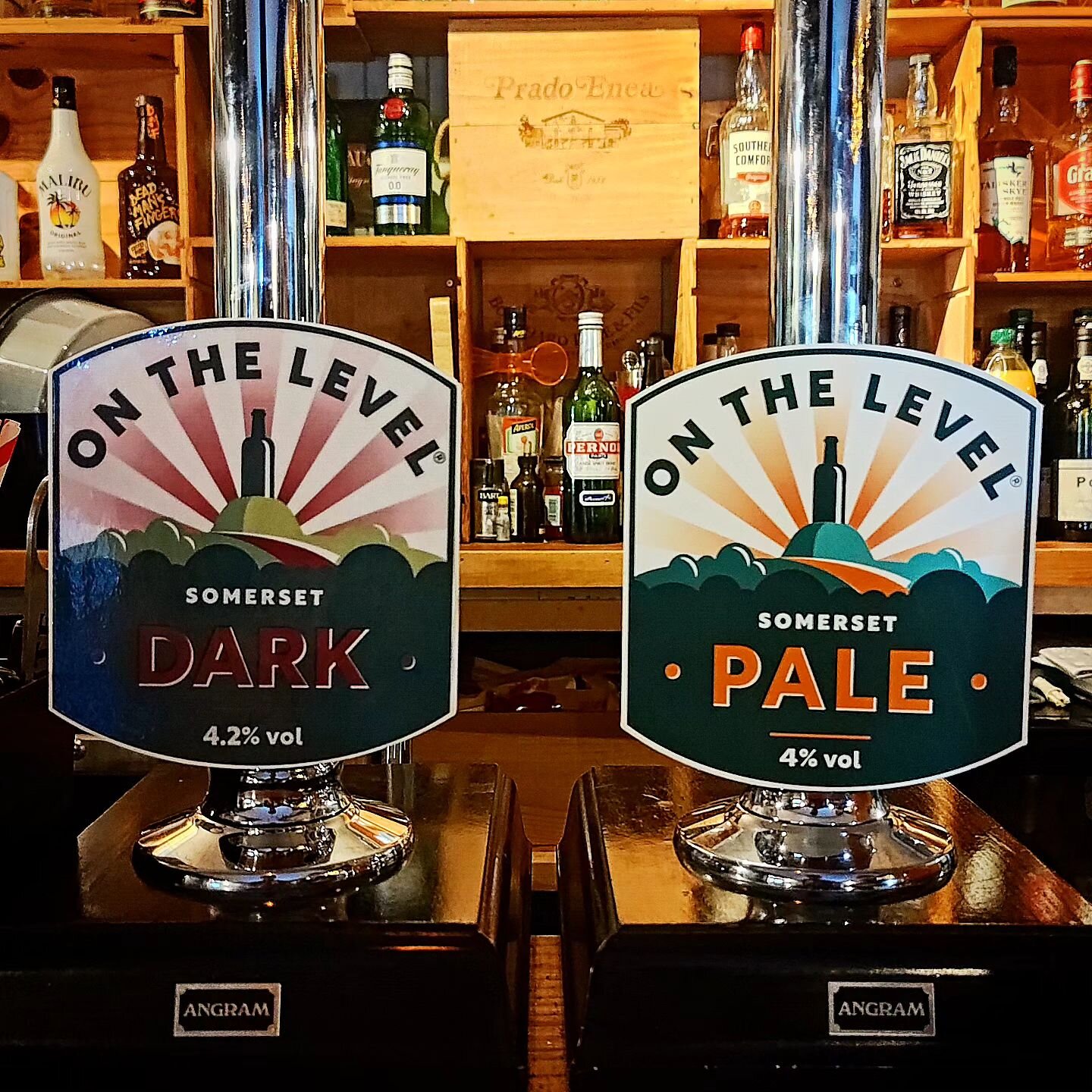 🍻✨ Celebrating an unforgettable night as we launched On The Level Dark Ale! 🌑🍺 Thanks to Tony and Clare for hosting us at the amazing Hatch Inn. 🏡🎉 To everyone who joined, your support made it a night to remember. 🙌 Cheers to good times and the