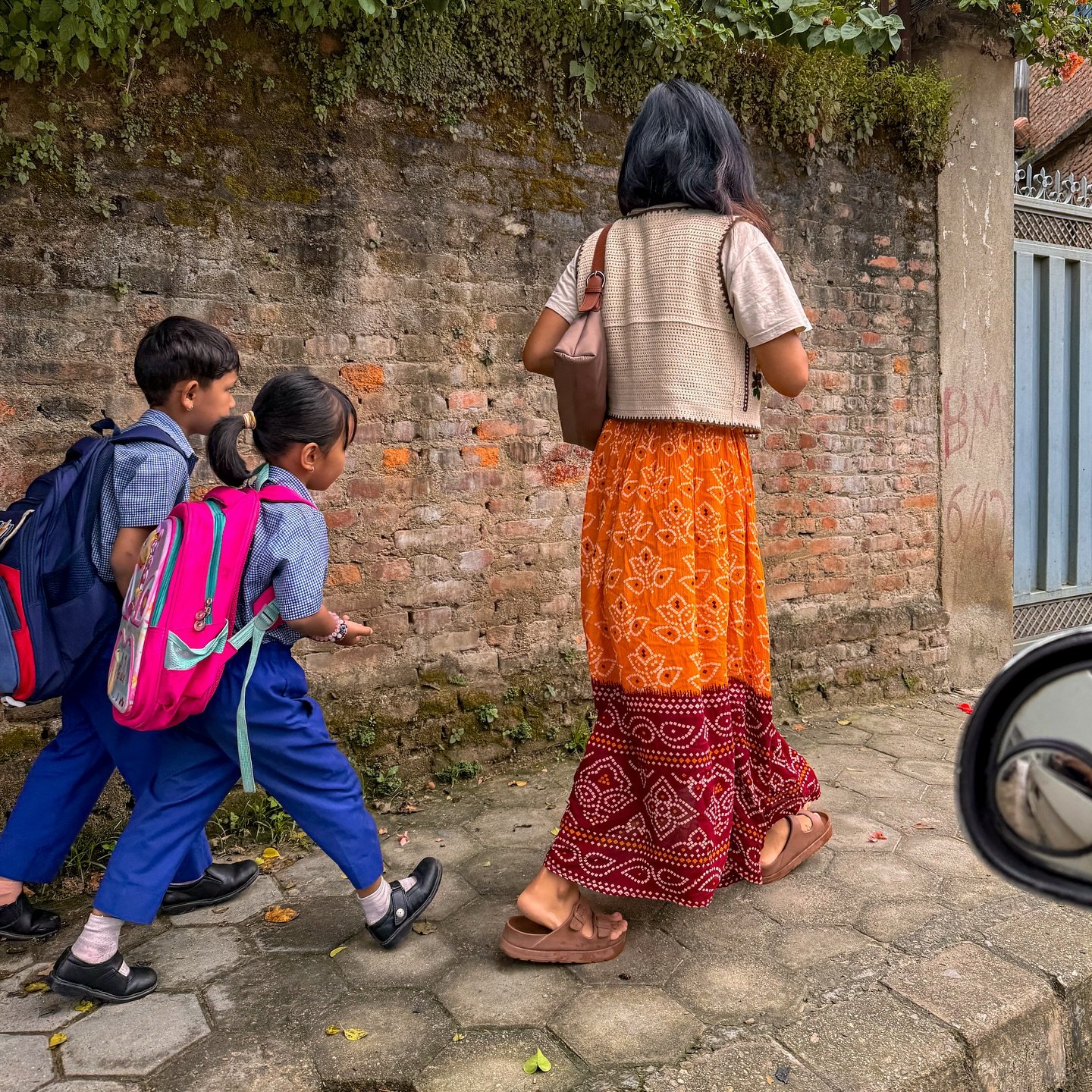 Zum Internationalen Frauentag m&ouml;chte ich euch eine ganz besondere Frau vorstellen: Nyima Bhuti &ndash; unsere Freundin, Schwester und Partnerin in Kathmandu. 👭

📚 Als erste Frau ihres Dorfes Komang ging sie nach der 5. Klasse weiter in die Sch