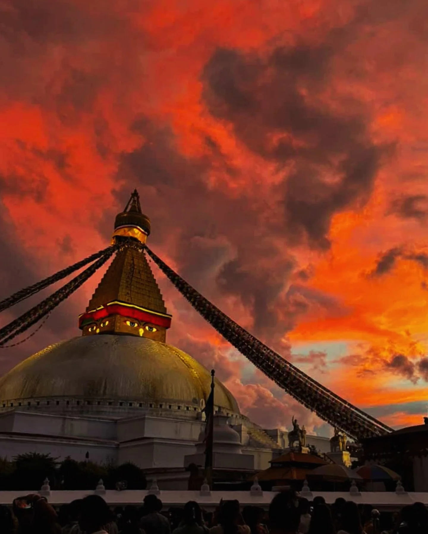 Lange war es still hier.

Nicht, weil nichts passiert ist. Sondern weil so viel passiert ist &ndash; hinter den Kulissen, in Gespr&auml;chen, in der Arbeit, die nicht immer sofort sichtbar wird. Und manchmal braucht es Zeit, um anschlie&szlig;end all