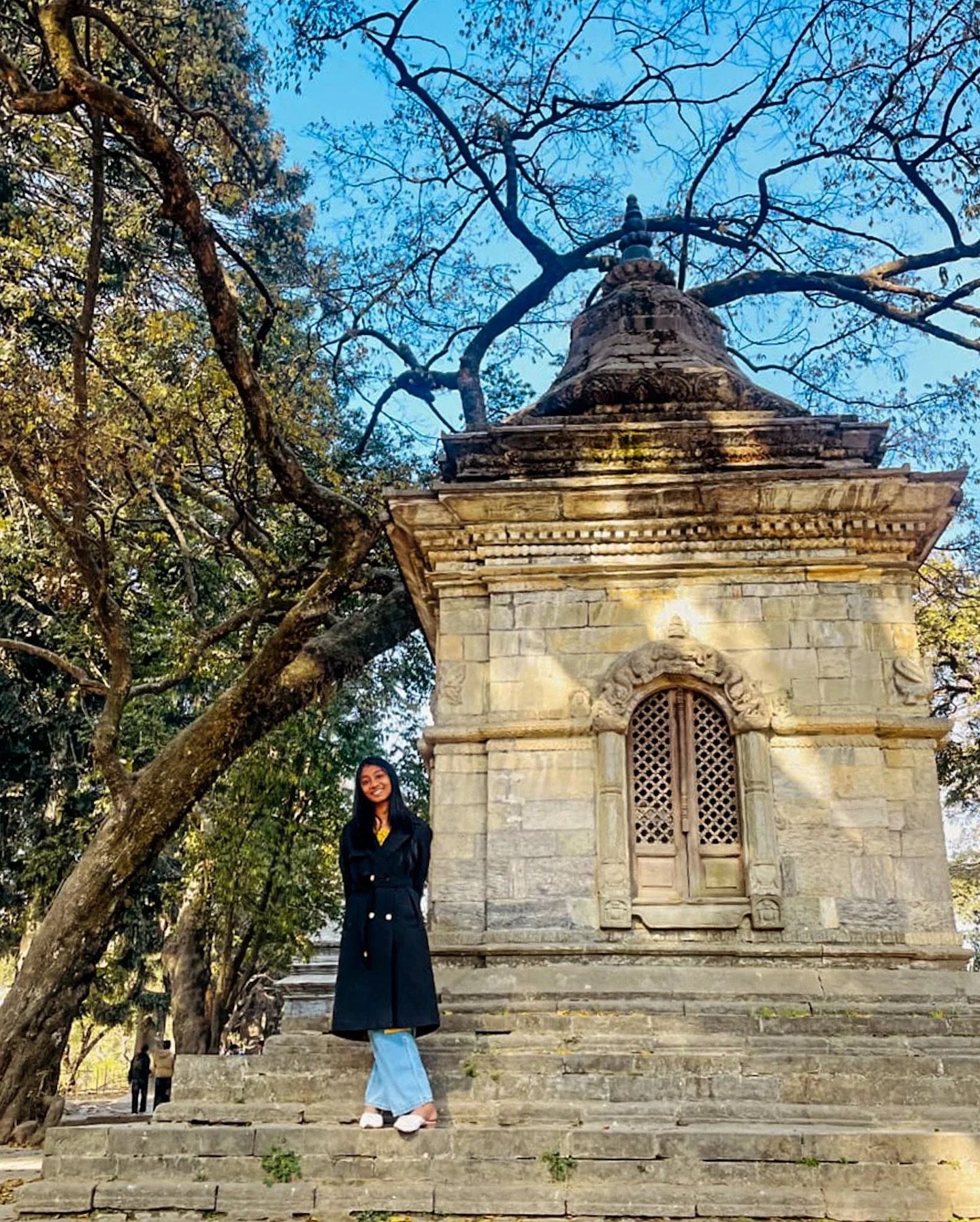 19 Jahre. Vier Sprachen. Ein Geburtstagswunsch.

Das zweite T&uuml;rchen &ouml;ffnet sich heute f&uuml;r Rojina. 🎄💫

Heute wird sie 19 Jahre alt 🎊

Und w&auml;hrend andere vielleicht an Partys denken, sitzt sie &uuml;ber Deutschb&uuml;chern. Das B