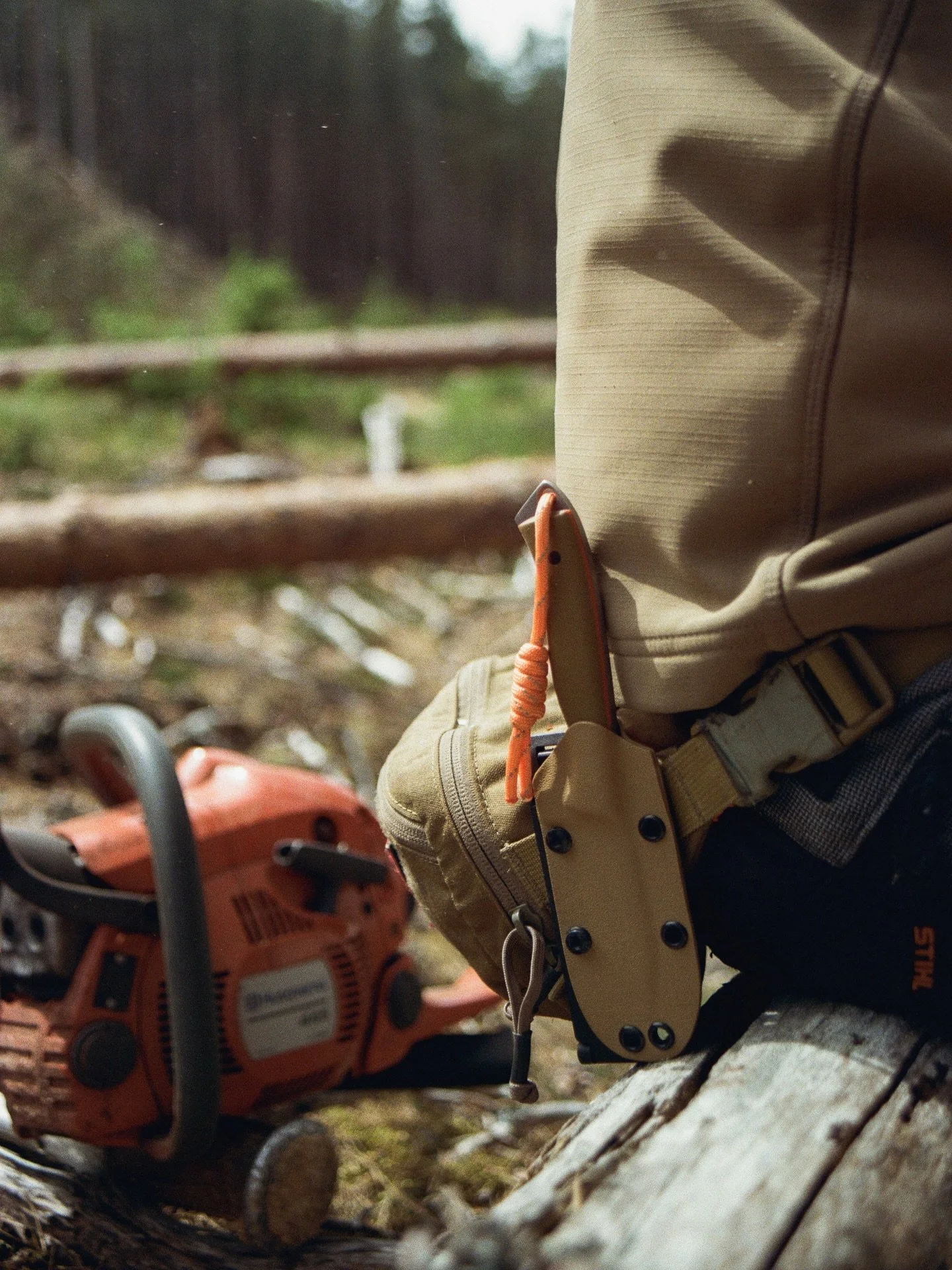 The Pack Knife /
There when you need it. Out of the way when you don’t.
To stay in the loop on our next phase of production and upcoming release dates, head to the website and join the newsletter.
#Rushbrooke