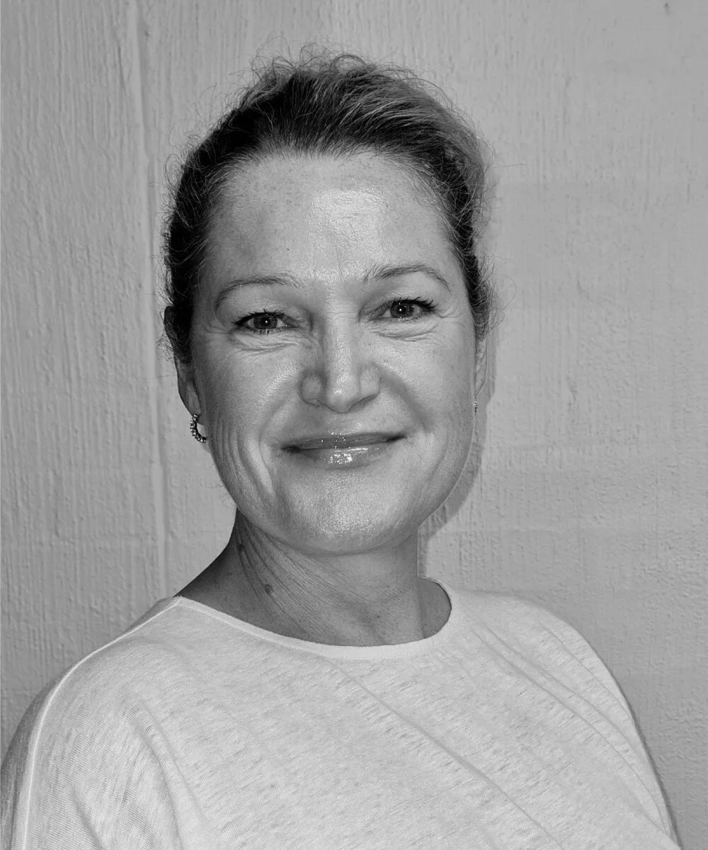  Karen Cruz -   Office Manager   