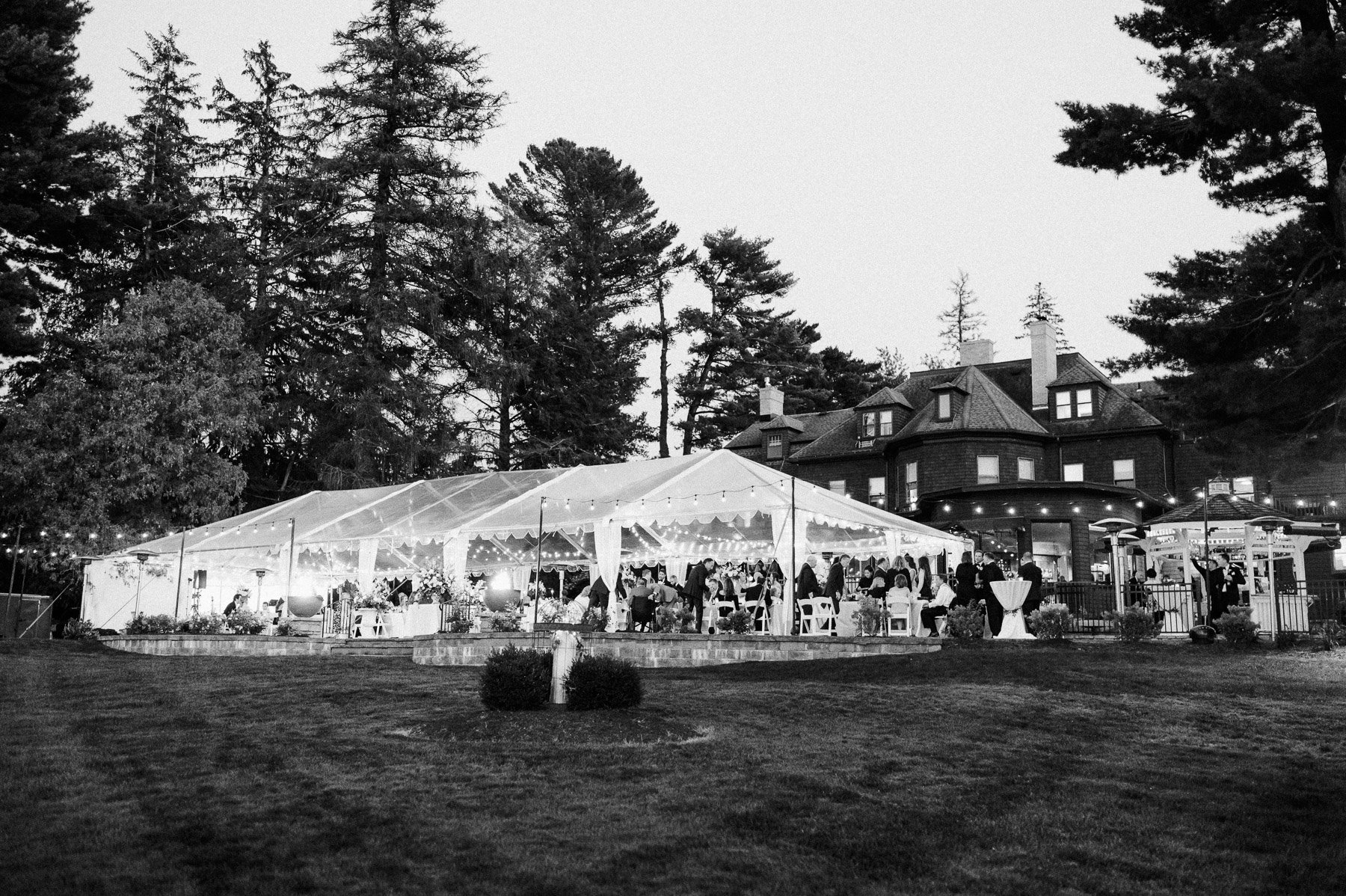 Brewster Inn Wedding by Michelle Lange Photography-74.jpg
