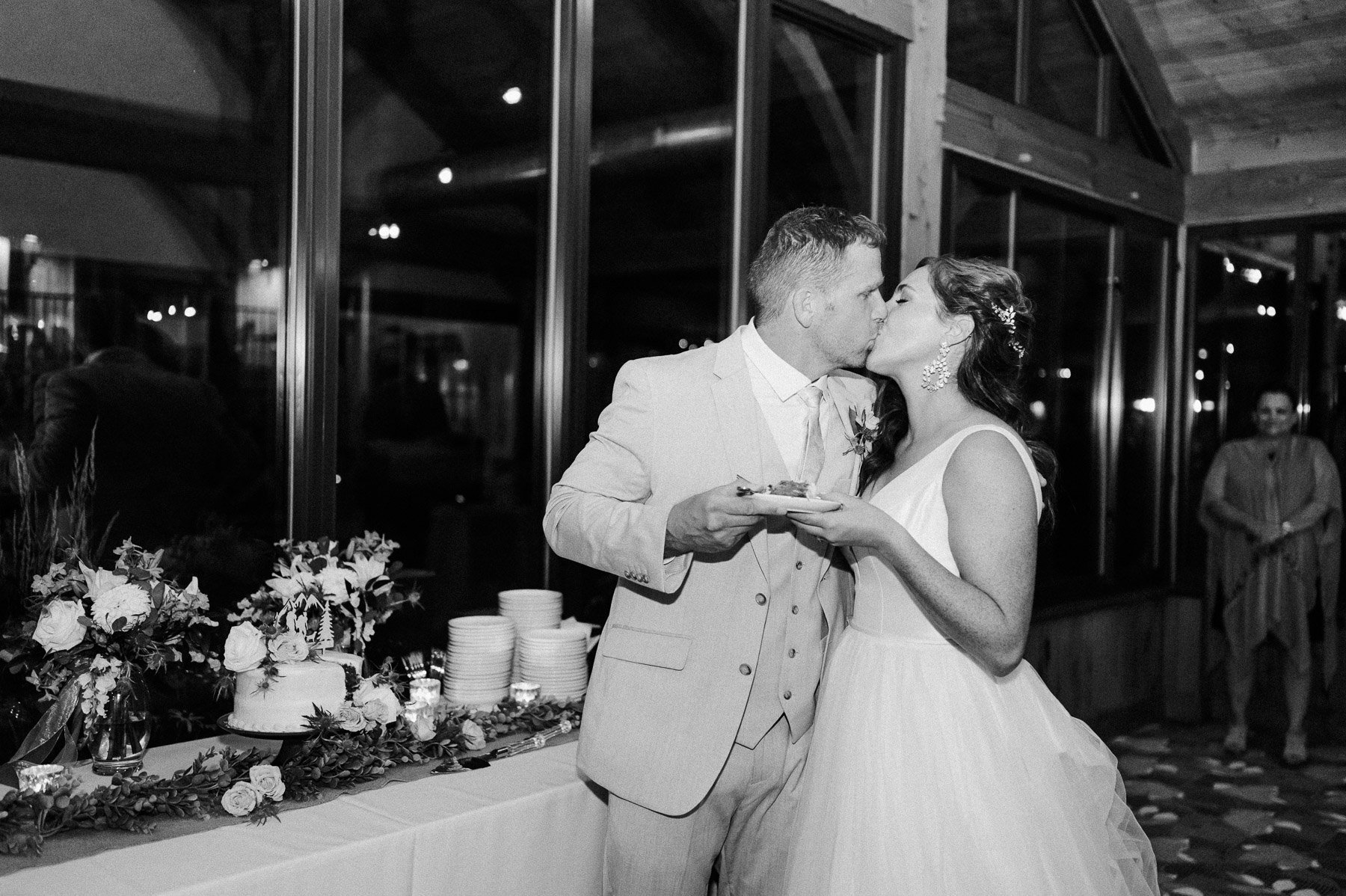 Blue Water Manor Lake George Wedding by Michelle Lange Photography-79.jpg