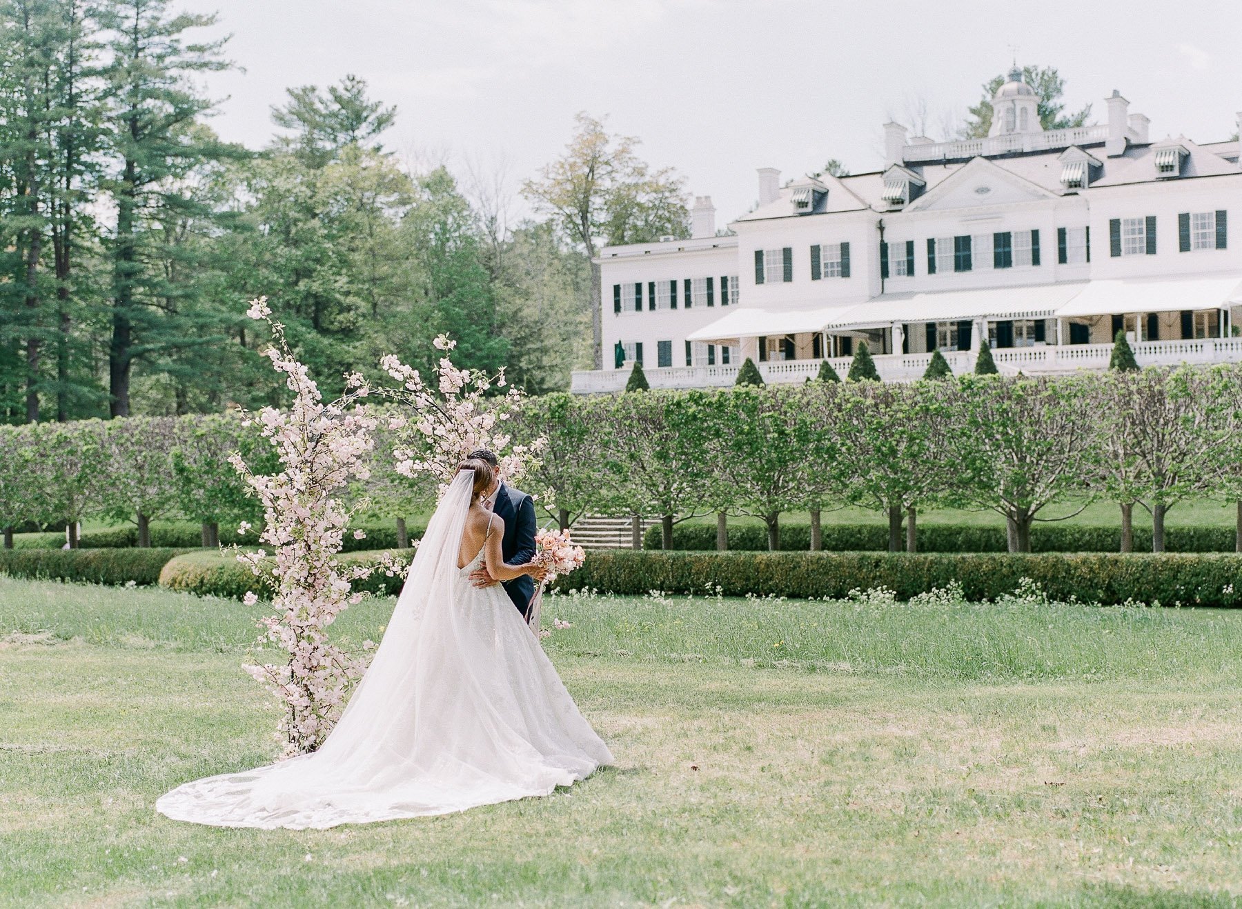 Kelly Strong The Mount Styled Wedding Editorial in Lenox MA by Michelle Lange Photography-65.jpg