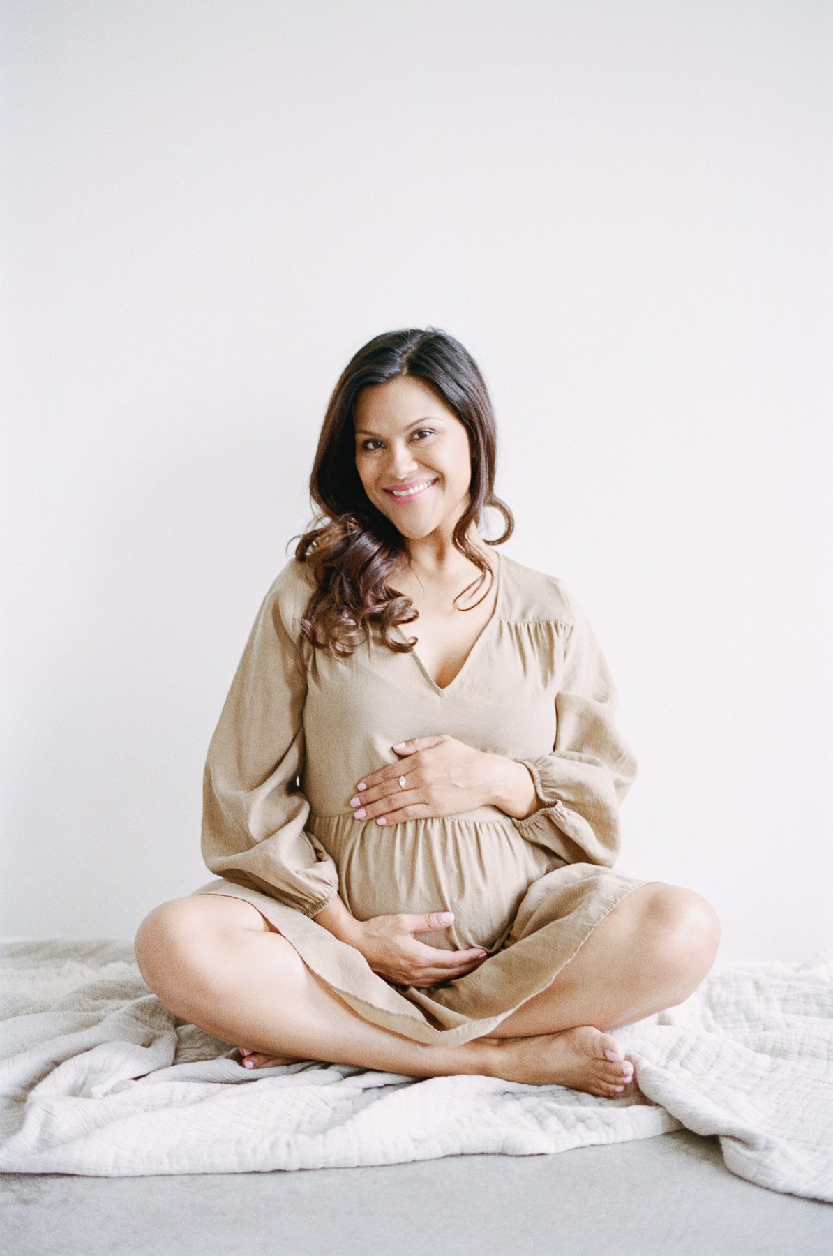 Studio Maternity by Michelle Lange Photography-5.jpg