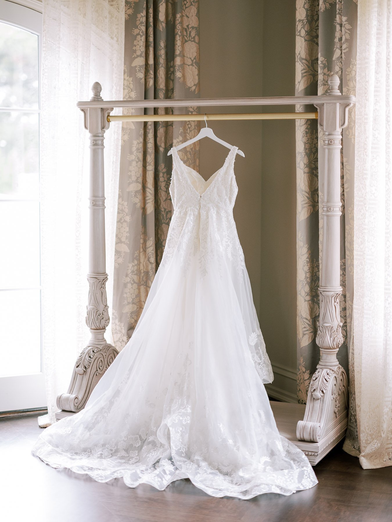 Park Chateau Wedding by Michelle Lange Photography-14.jpg