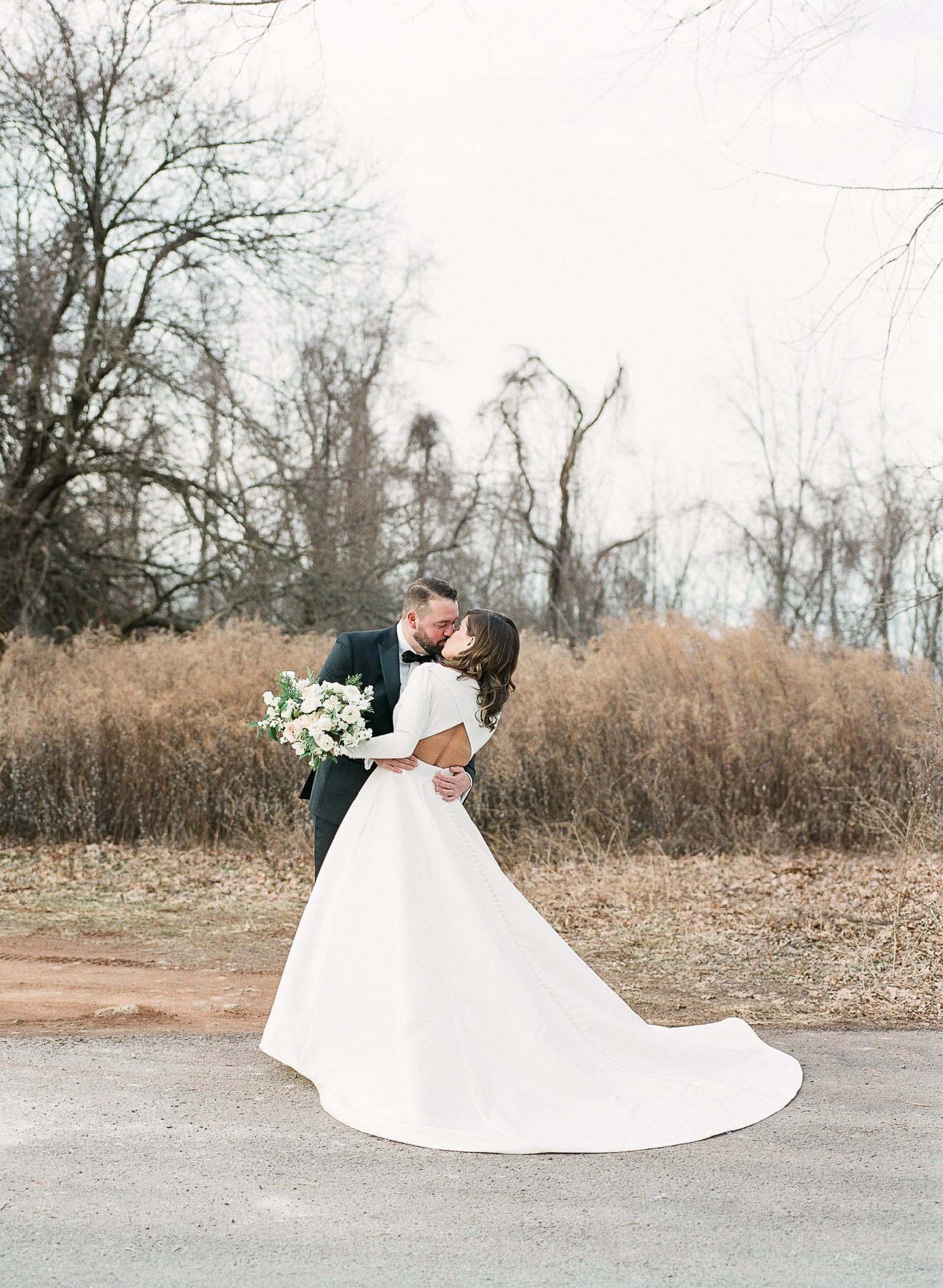 Ryland Inn Winter Wedding by Michelle Lange Photography-25.jpg