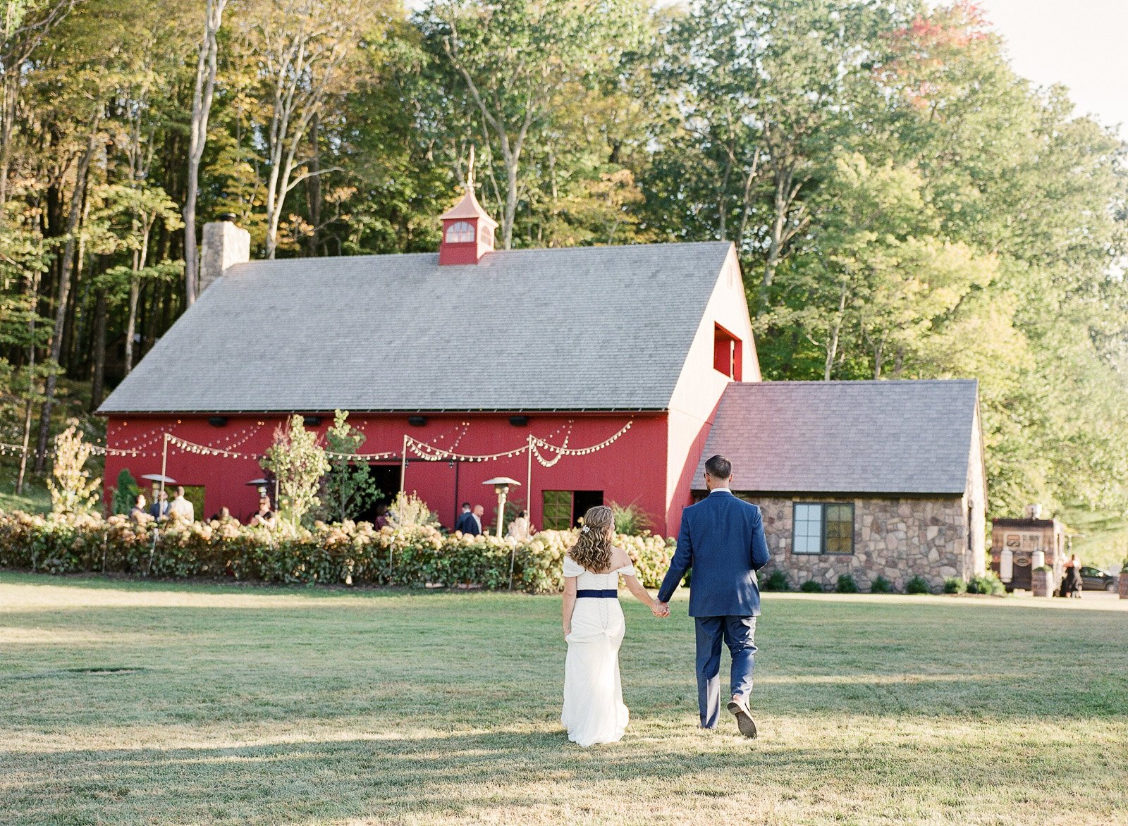 June Farms Wedding by Michelle Lange Photography-25.jpg
