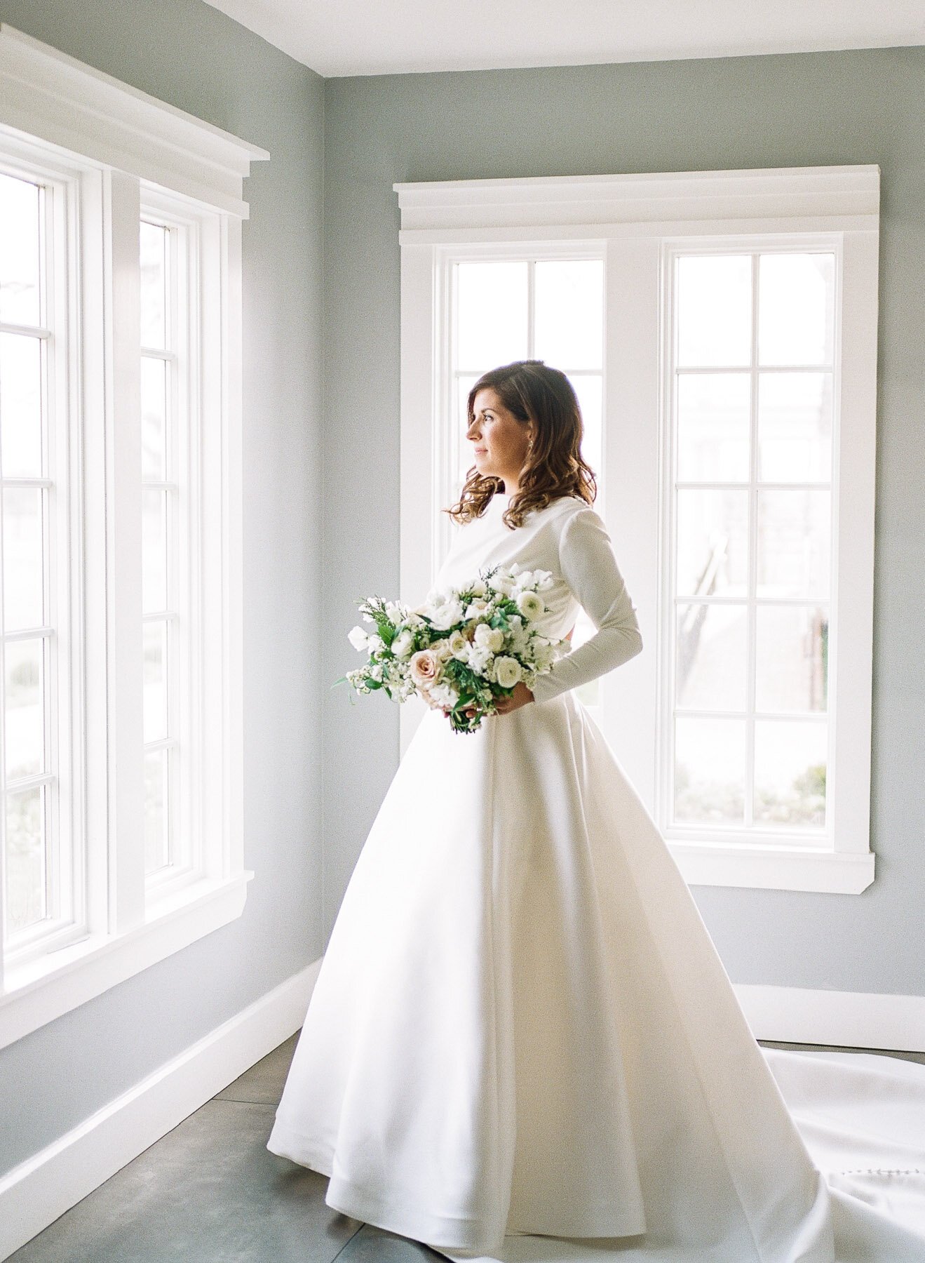 Ryland Inn Winter Wedding by Michelle Lange Photography-19.jpg