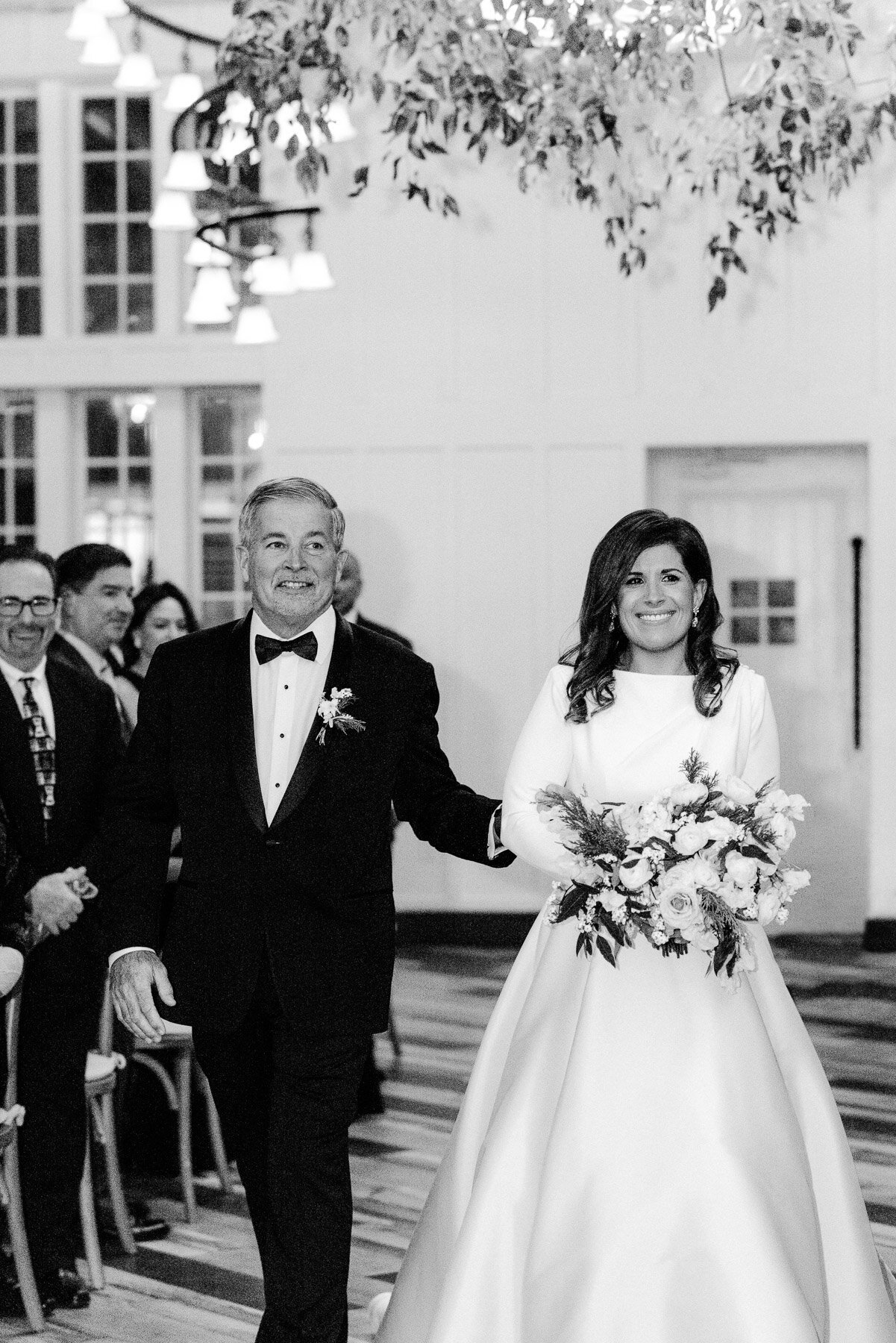 Ryland Inn Winter Wedding by Michelle Lange Photography-44.jpg