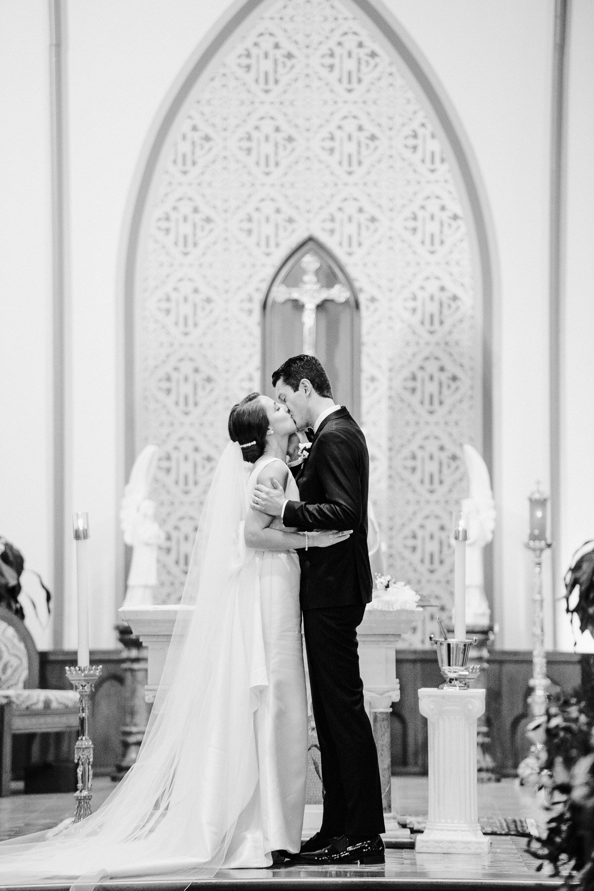Ryland Inn Grand Ballroom Fall Wedding by Michelle Lange Photography-35.jpg