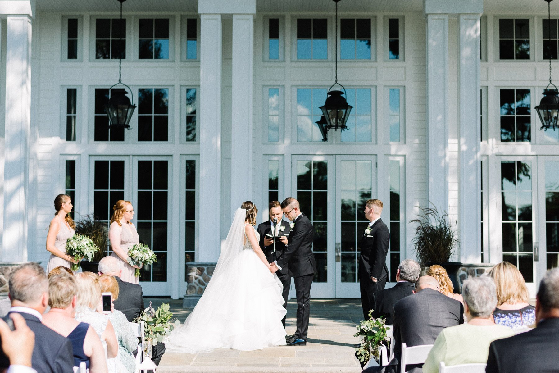 Outdoor ceremony at The Ryland Inn 