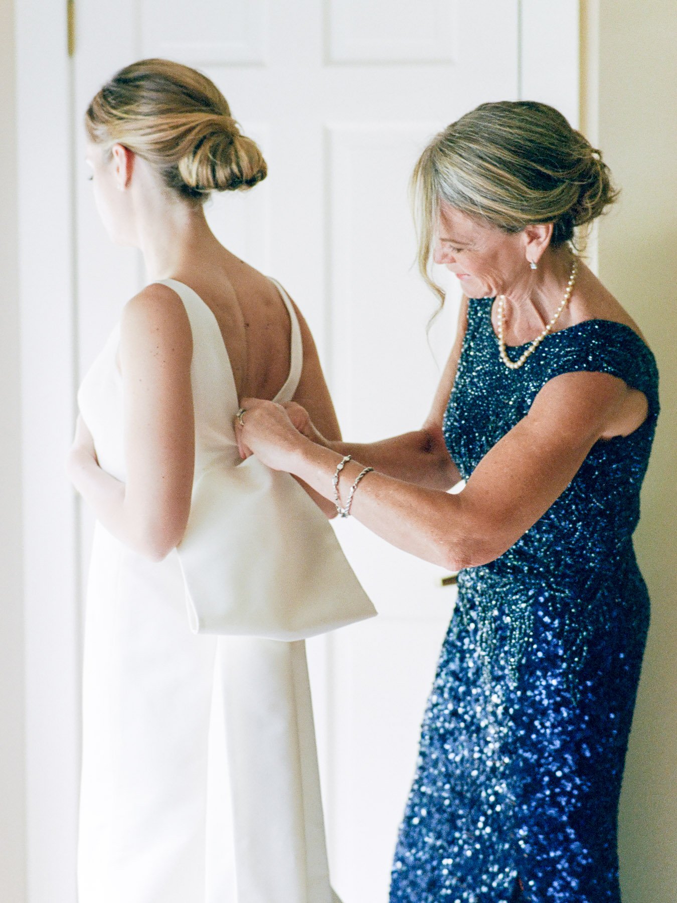 Manchester Vermont Wedding Bride in Carolina Herrera 