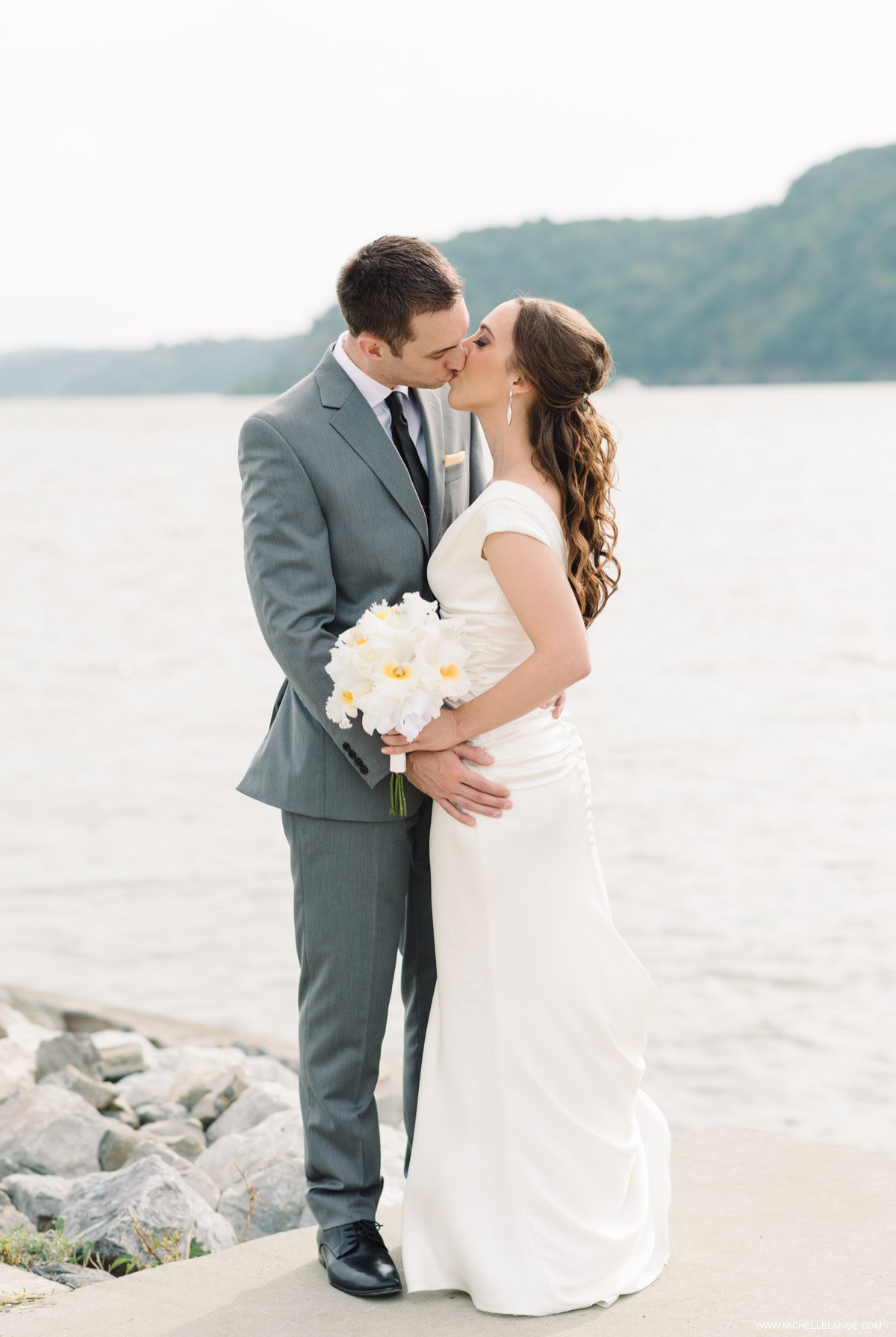 The Grandview on the Hudson New York Wedding Photographer