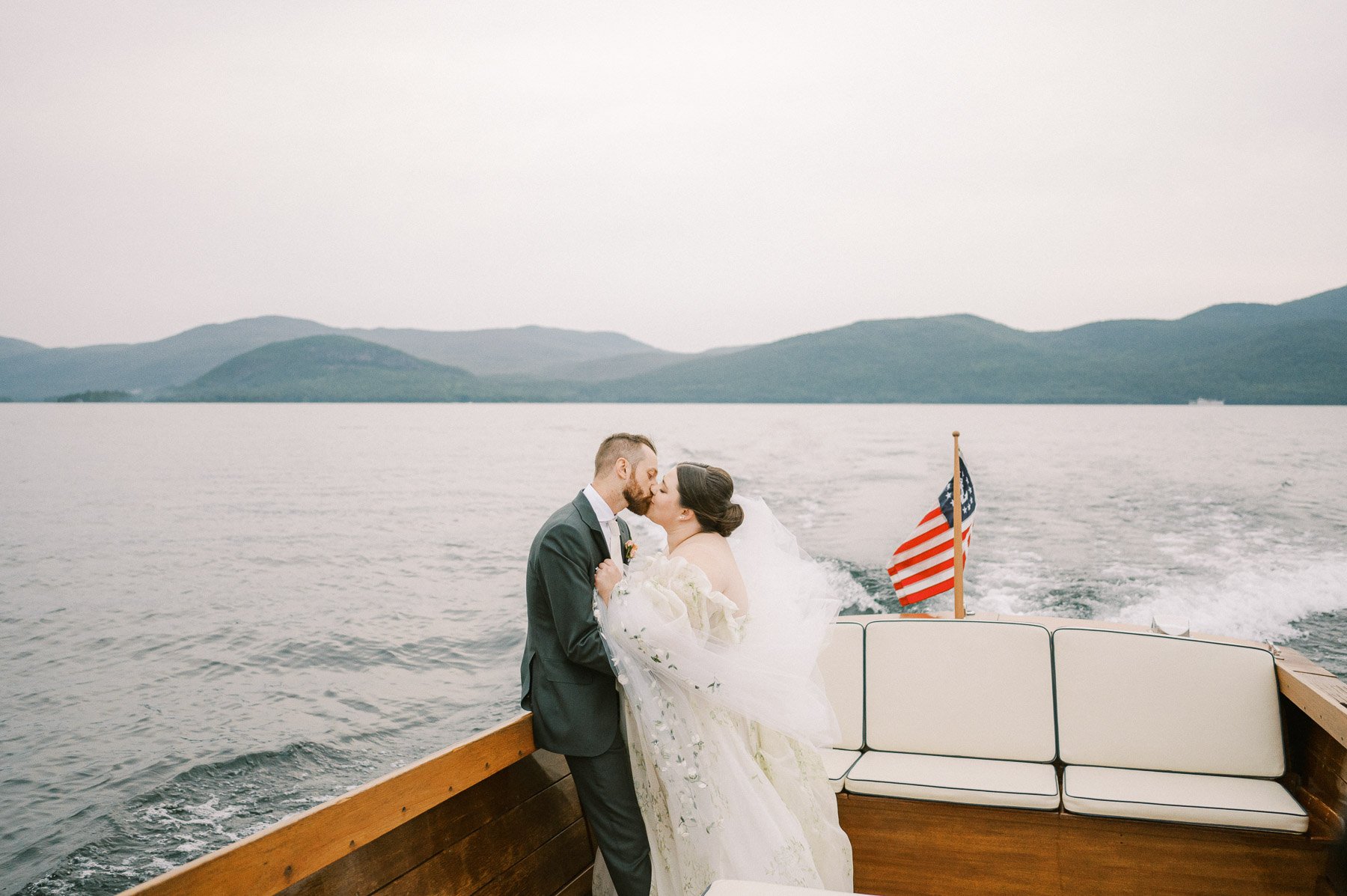 Chateau on the Lake Wedding by Michelle Lange Photography-82.jpg