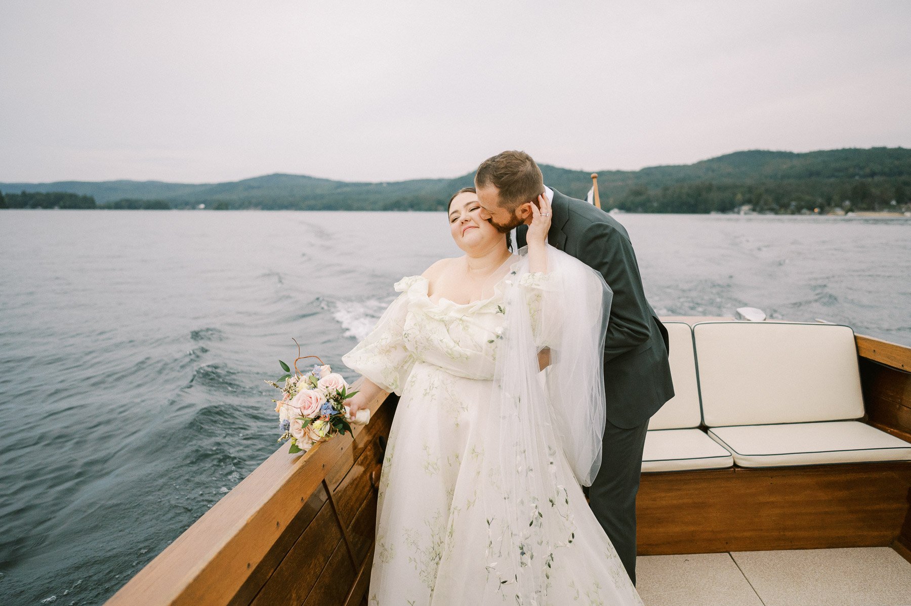 Chateau on the Lake Wedding by Michelle Lange Photography-80.jpg