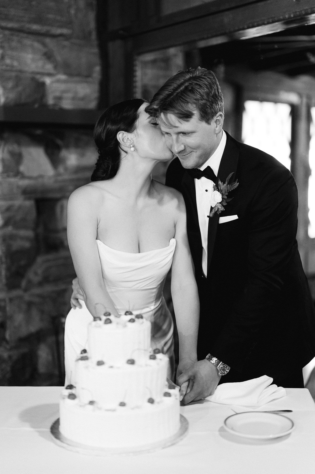 Ian and Erin Lake George Club Wedding by Michelle Lange Photography-118.jpg