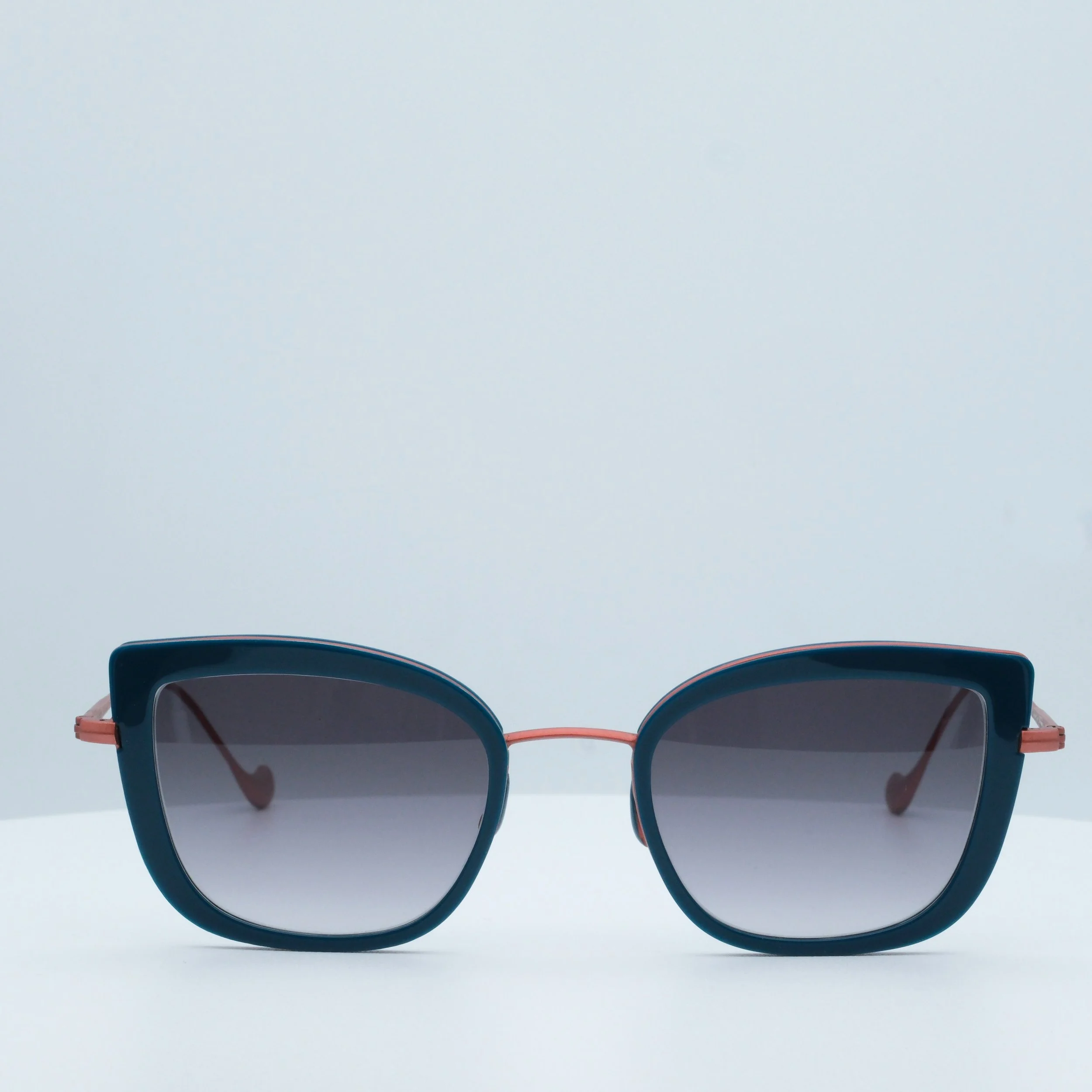 Caroline Abram - Wanda