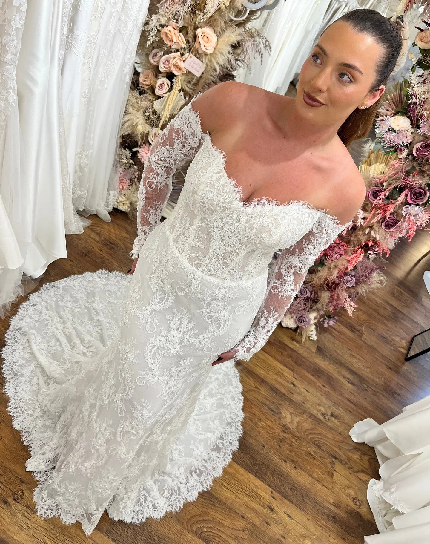 Something so special has arrived at the boutique! 🤍✨

Meet one of our newest Saffia White gowns designed exclusively for Divinity Brides and part of our very own in-house collection! 

With delicate lace sleeves, a softly scalloped neckline, and a f