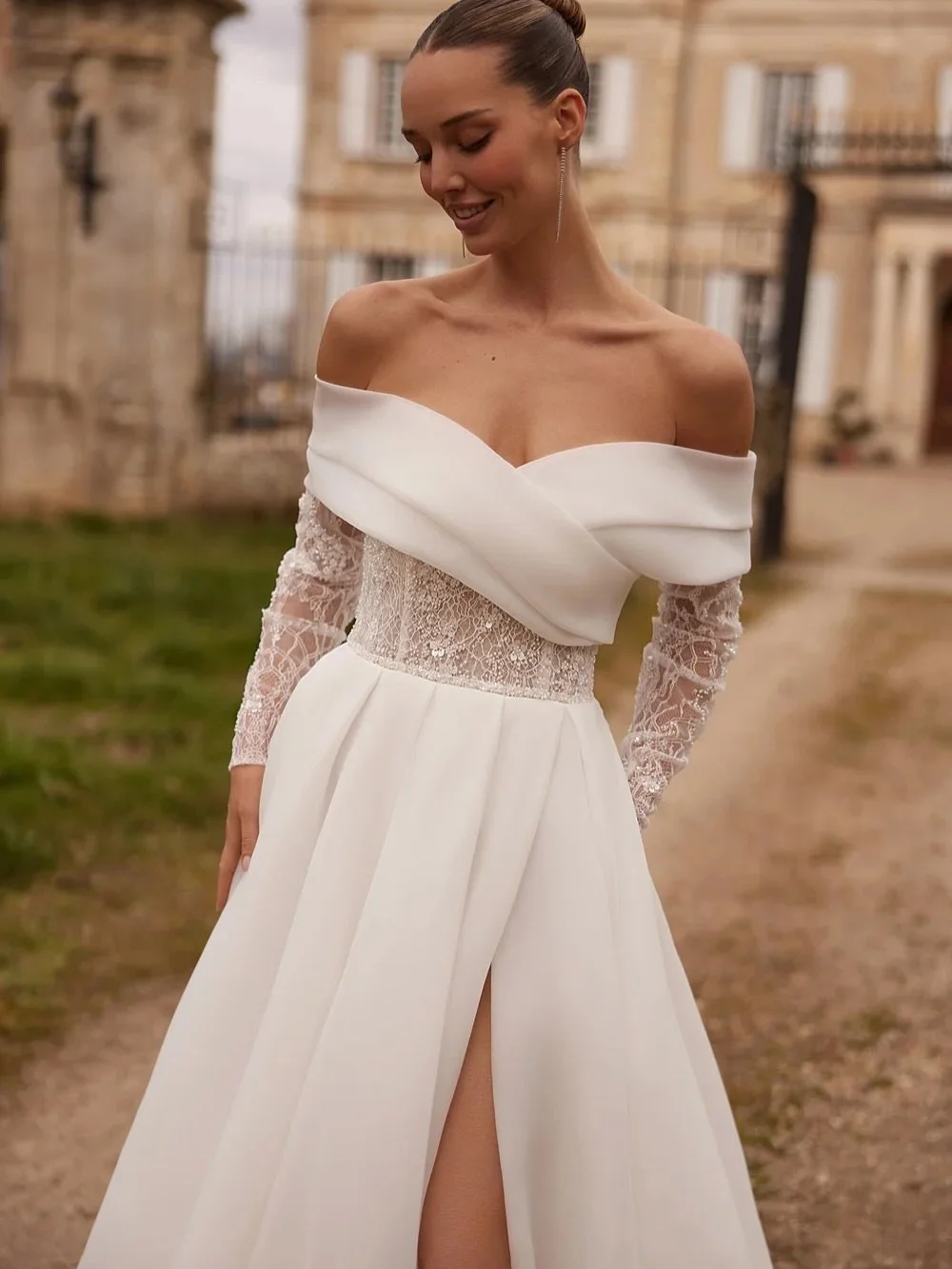 New year brides&hellip; meet the gown that needs to be on your must-try list 🤍✨

Romantic, effortlessly modern, and absolutely unforgettable... Leona is that dress.

We might be closed for Christmas, but the wedding dress inspo? Definitely not takin