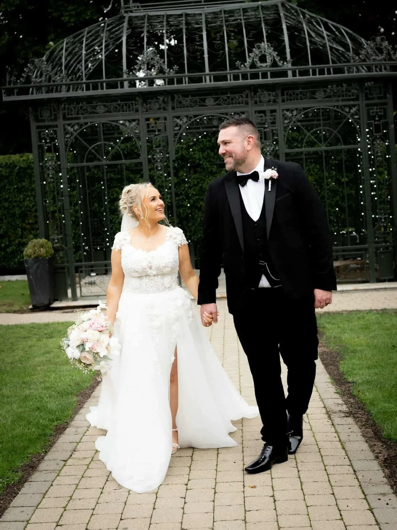 Real bride Orla 🤍

The biggest congratulations to our gorgeous bride Orla on tying the knot. We loved helping you find the perfect dress for your big day, and seeing your photos has been so special. You looked absolutely beautiful.

Wishing you both