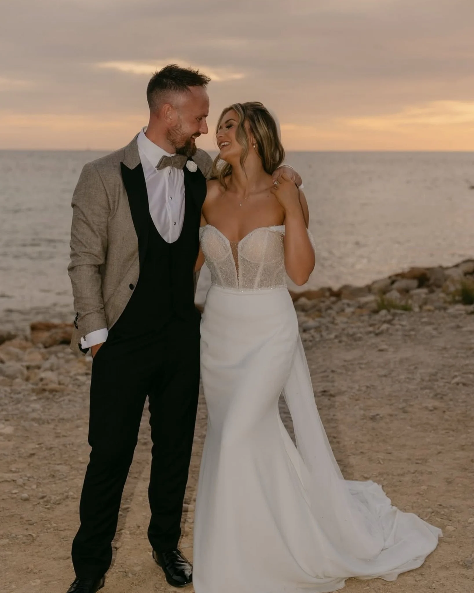 Taylor &amp; Reece 🤍✨

The most beautiful Mediterranean wedding for our gorgeous bride Taylor&hellip; what a gorgeous day and bride!! 

Taylor, thank you so much for choosing Divinity Bridal to help you say yes to your dream dress 🤍 You looked abso