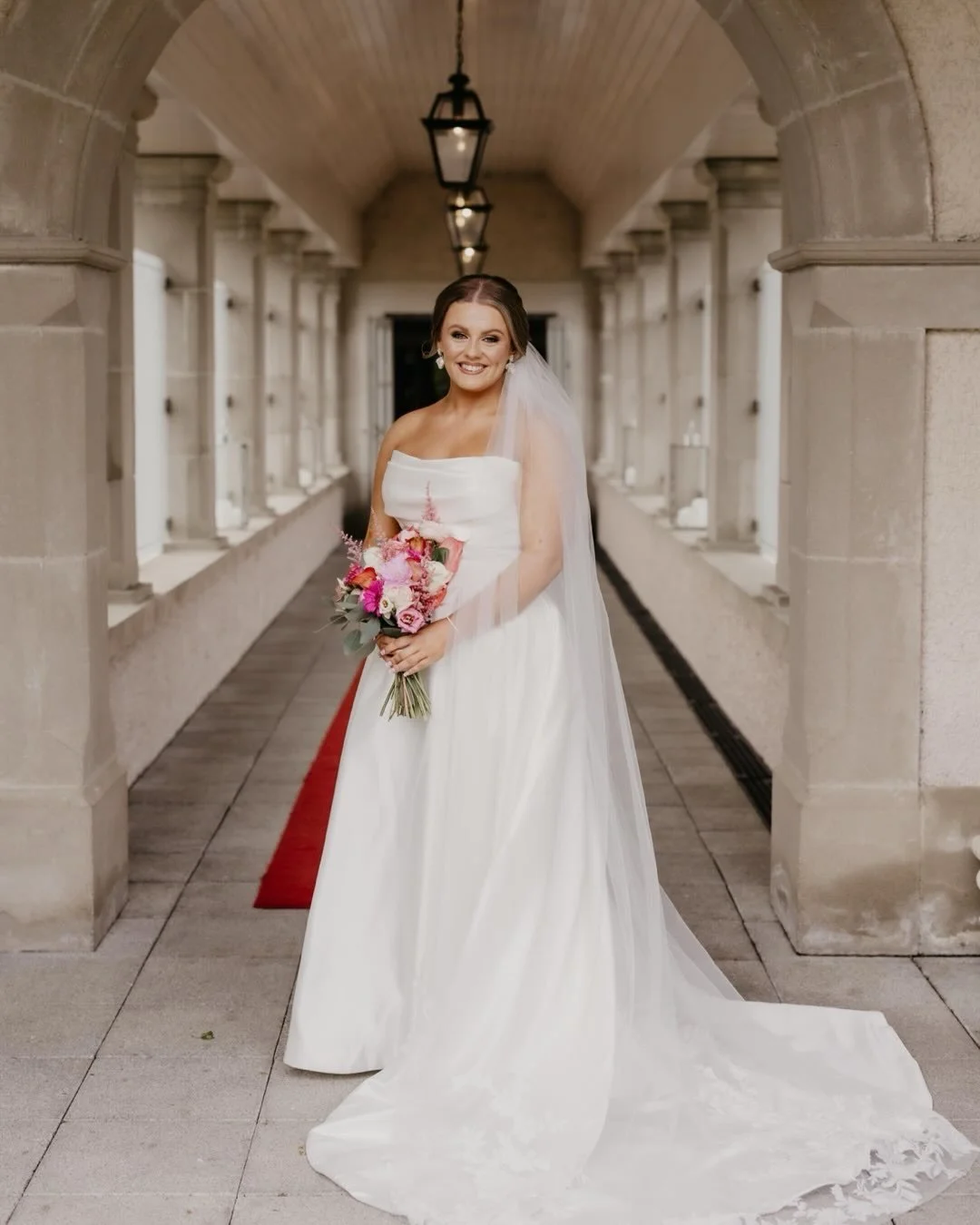 MR &amp; MRS ANDERSON 🥹

The biggest congratulations to our gorgeous bride Courtney and her husband Mark!!

What a BEAUTIFUL wedding! Courtney, you looked absolutely incredible and your dress was just perfect for you. We absolutely loved having you 
