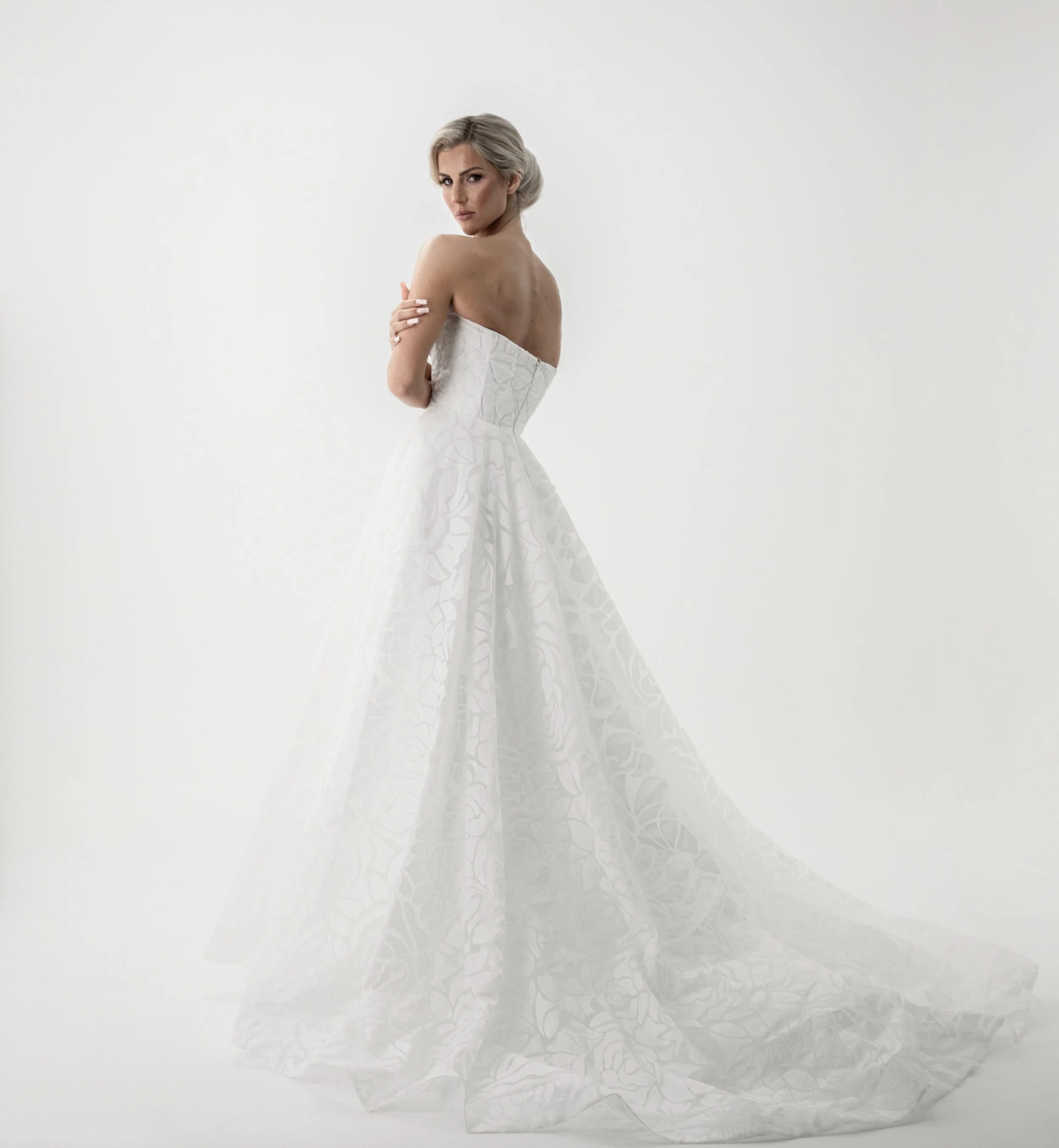 Giles Turner Bridal White 252529.jpeg