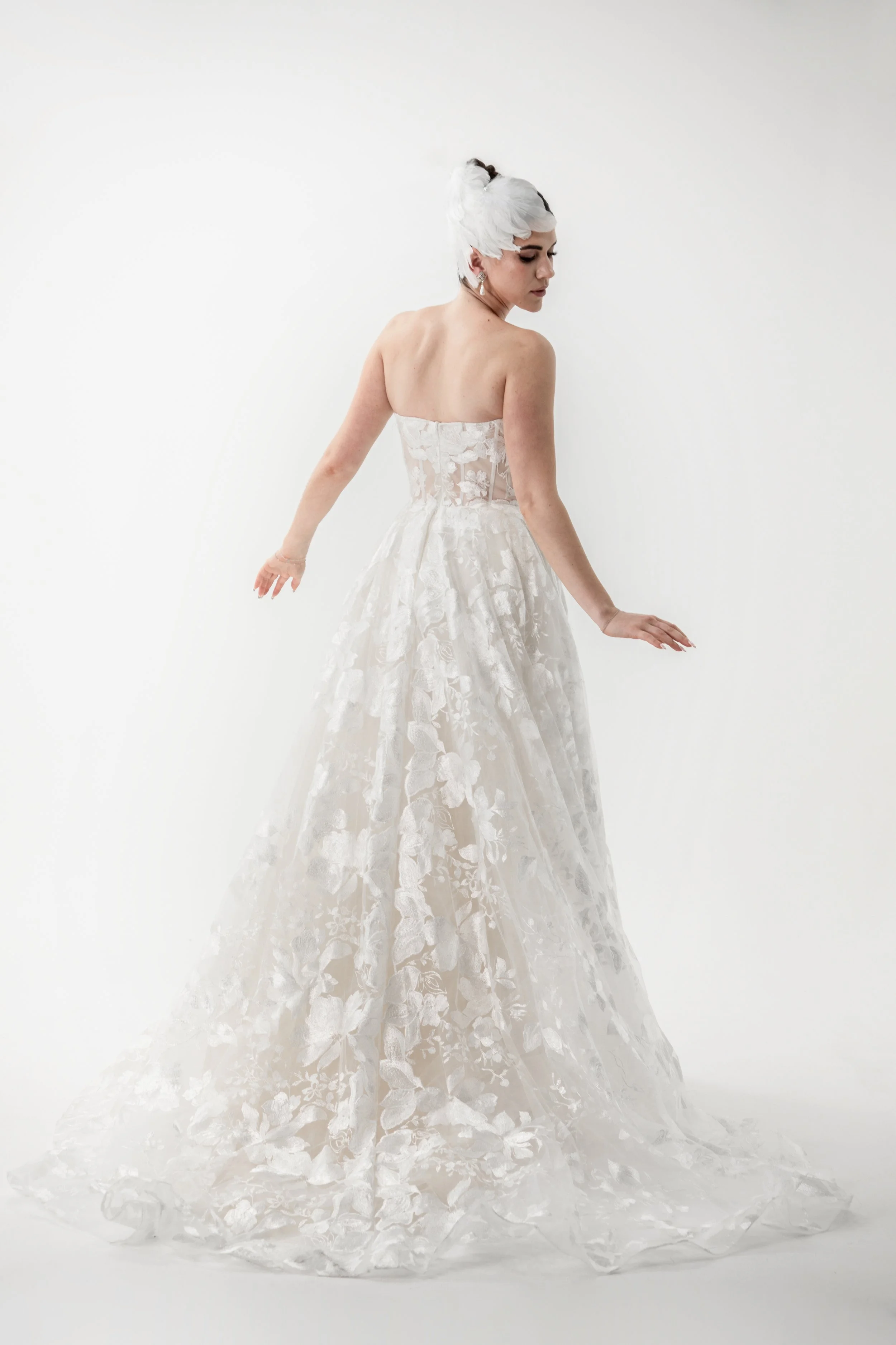 Giles Turner Bridal White 251309.jpeg
