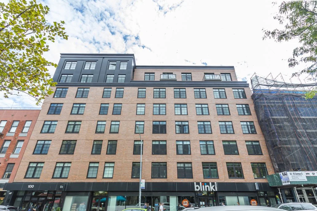 100 Avenue A