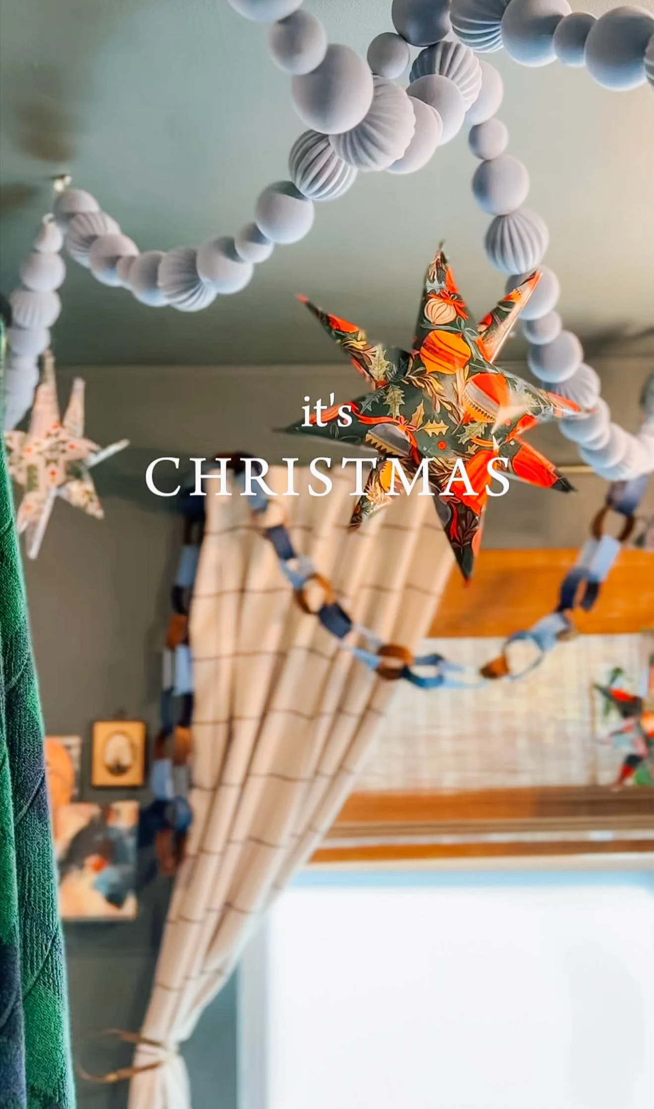 How to Make Wrapping Paper Stars! ✨