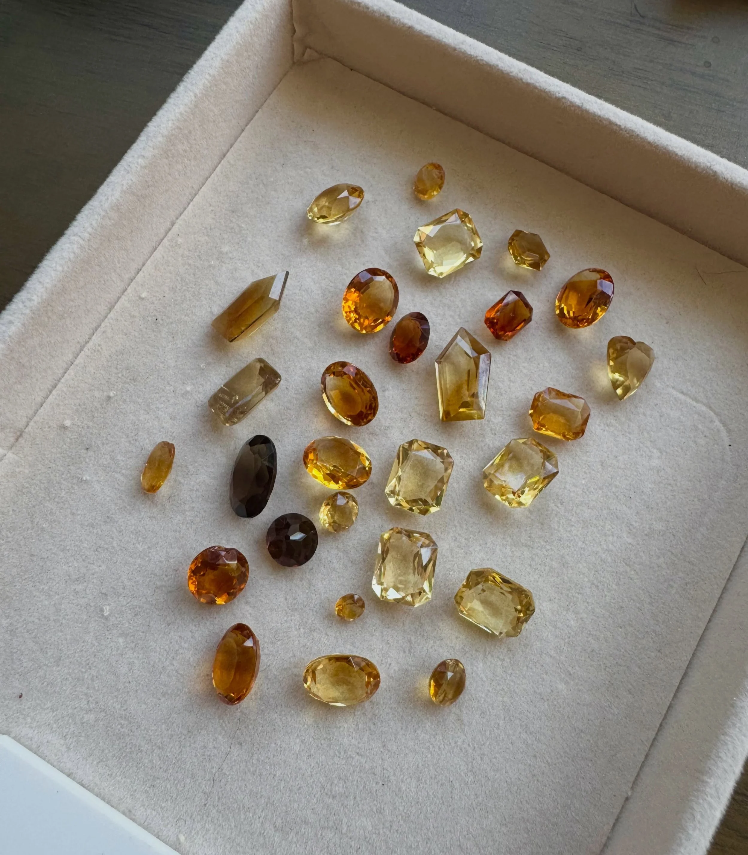 Looking for the perfect stone?

I have a large library of gemstones and work closely with trusted suppliers to source the right stone for each piece, whether you&rsquo;re looking for a particular colour, cut, size or something a little more unusual.
