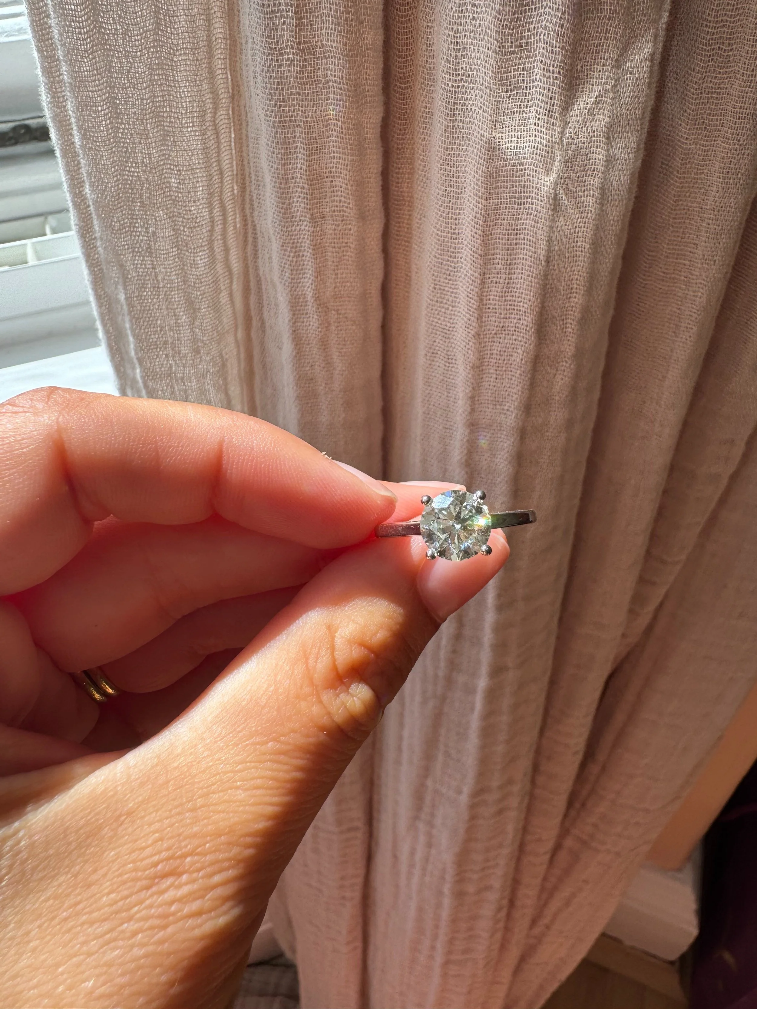 You really can&rsquo;t go wrong with a classic solitaire. I work closely with Hatton Garden diamond dealers and members of the London Diamond Bourse, giving me access to a huge range of natural diamonds. I can source different cuts, colours and clari