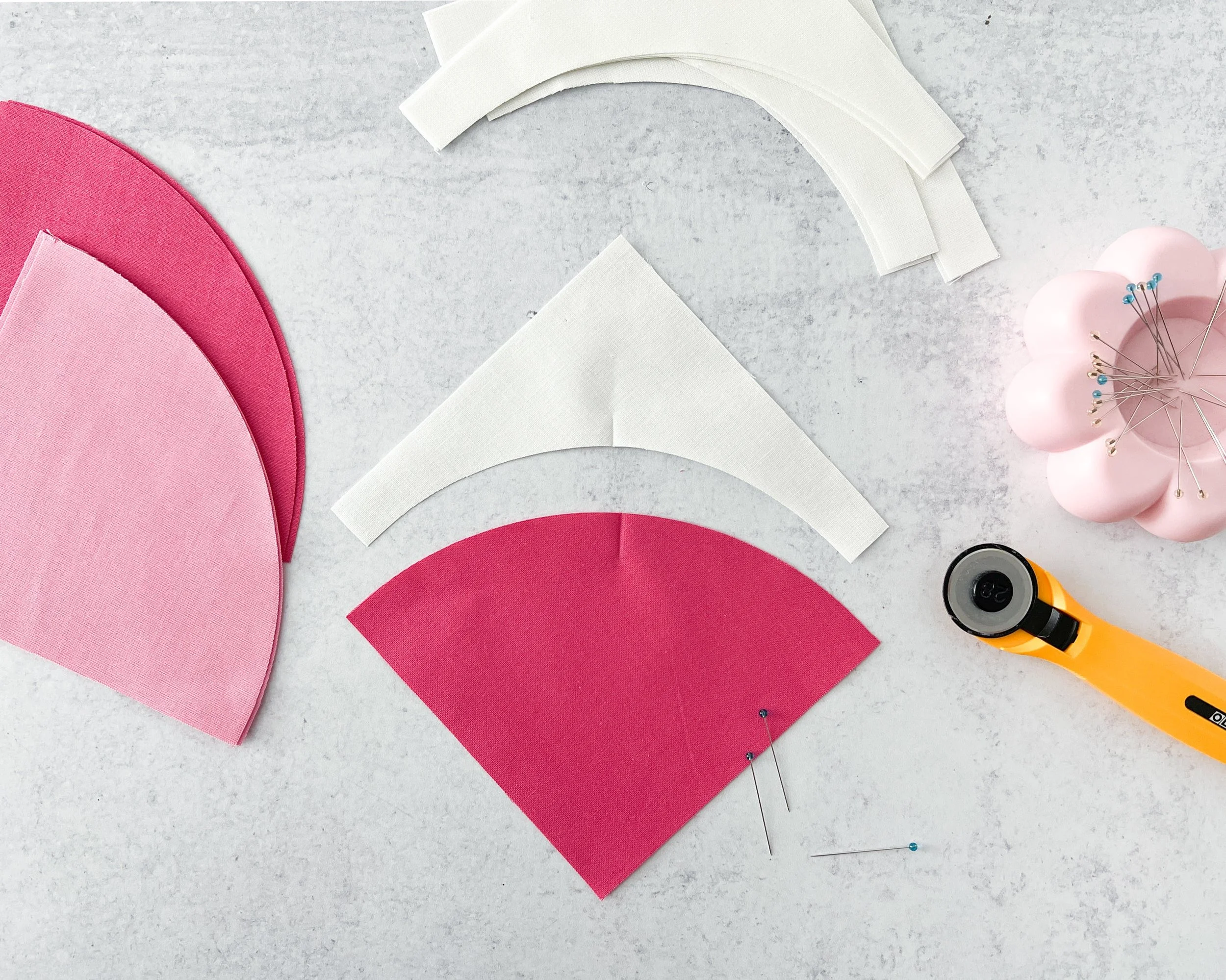 how-to-sew-curves-03_9b81c702-e245-4ec1-92b8-8e2049393c0b.jpg