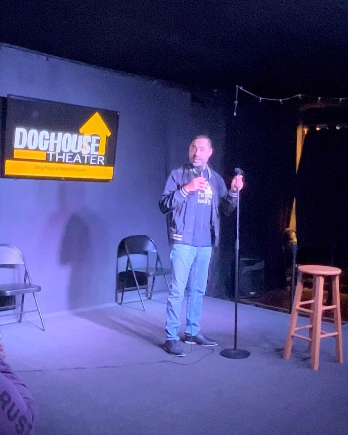 FUN SET -&gt;
Just did a full crowd work set at @doghousetheater  for @sickpupscomedy , met some really cool people like Gabe, Maddie, Jessie, Lexie, Dijon, Caroline. even spotted @markchaha  there !