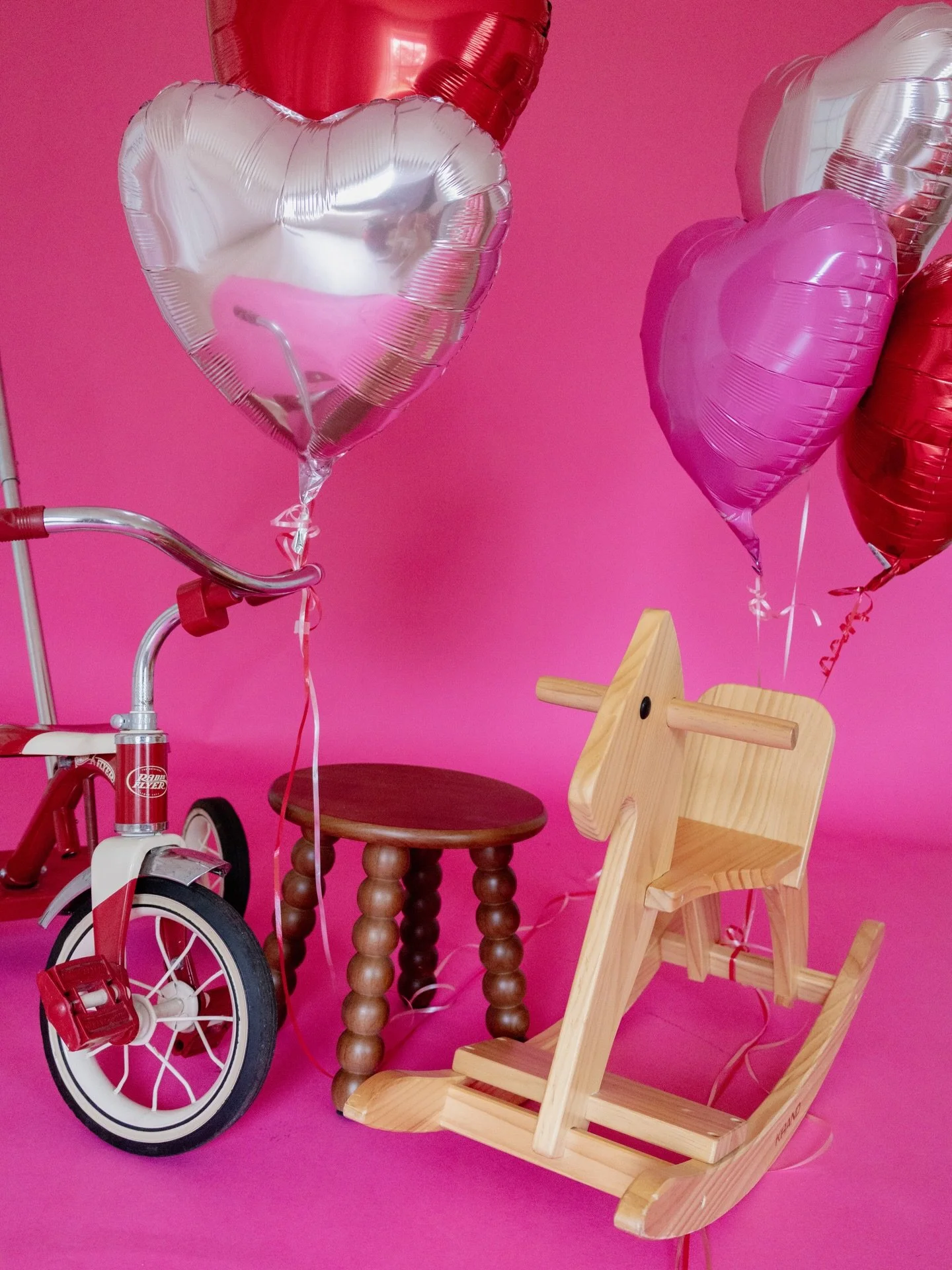 A toddler dream : Candy Crush Valentine&rsquo;s Day Set 🍭🍬

Candy Crush was thoughtfully designed with young kids and toddlers in mind. It features: 

🩷 Bright pink backdrop
🩷 Playful heart balloons
🩷 Heart-shaped balloon pit filled with soft pi