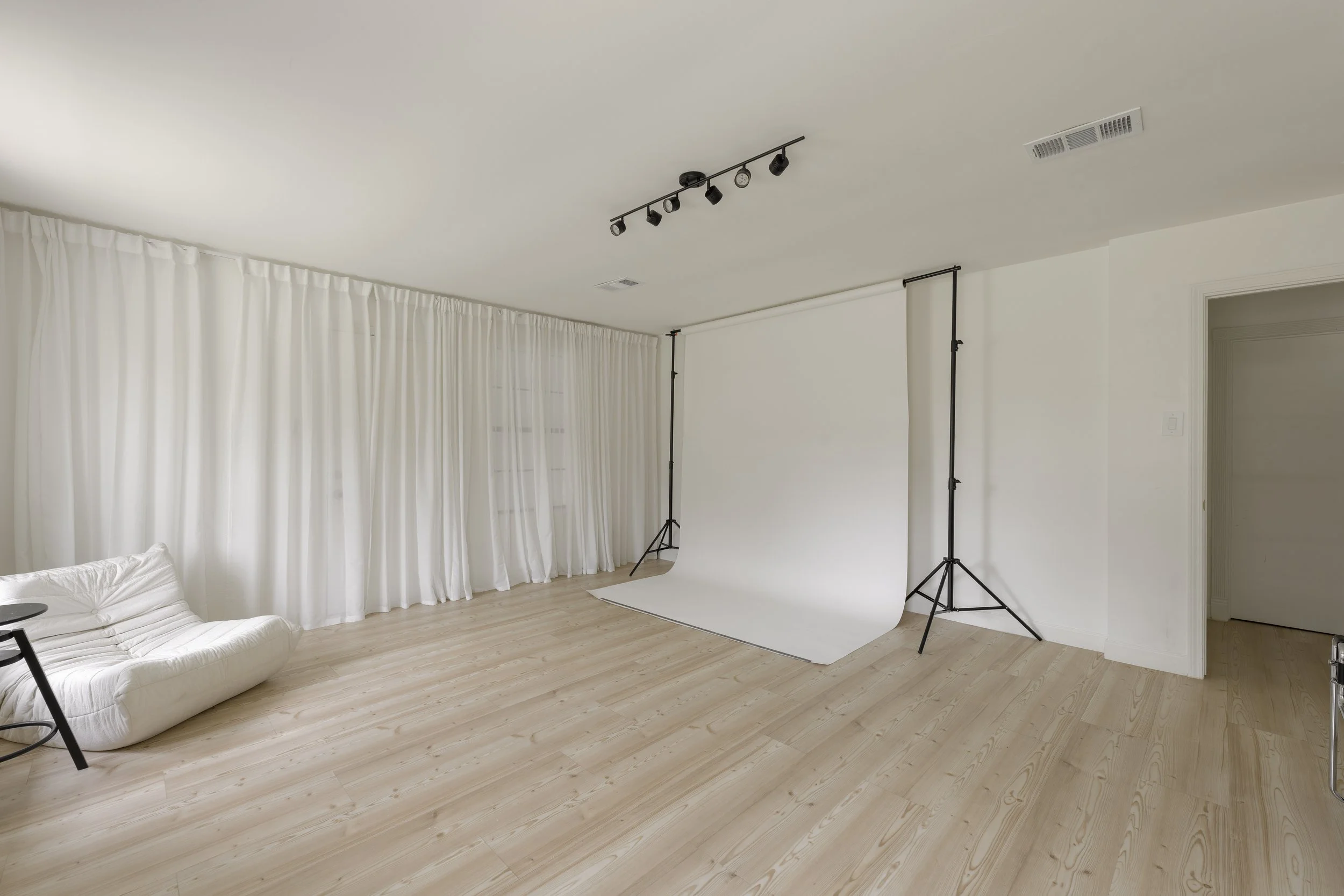 9-Makai Creative Studios-11.jpg